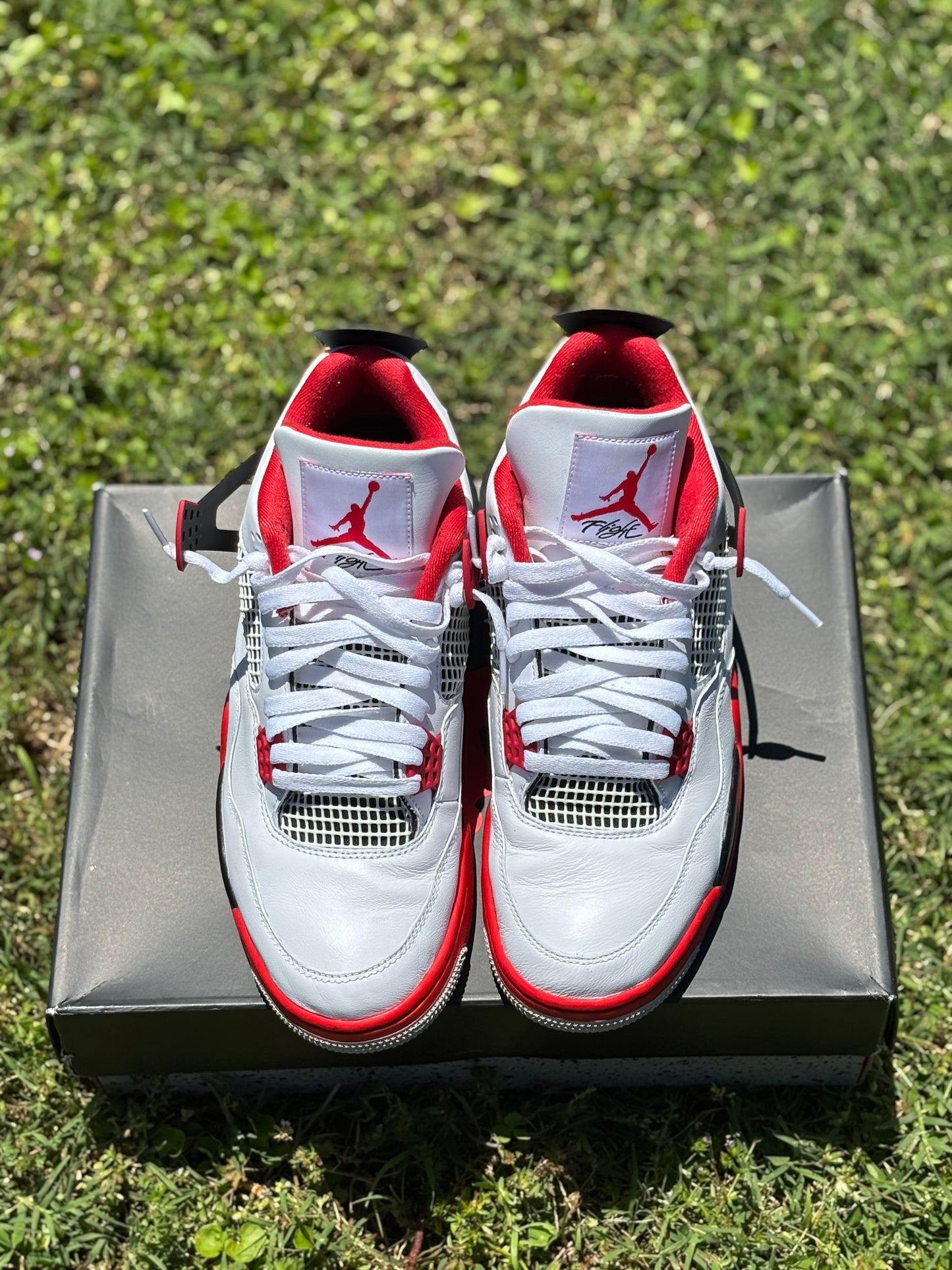Jordan 4 “Fire Red” Size 11M
