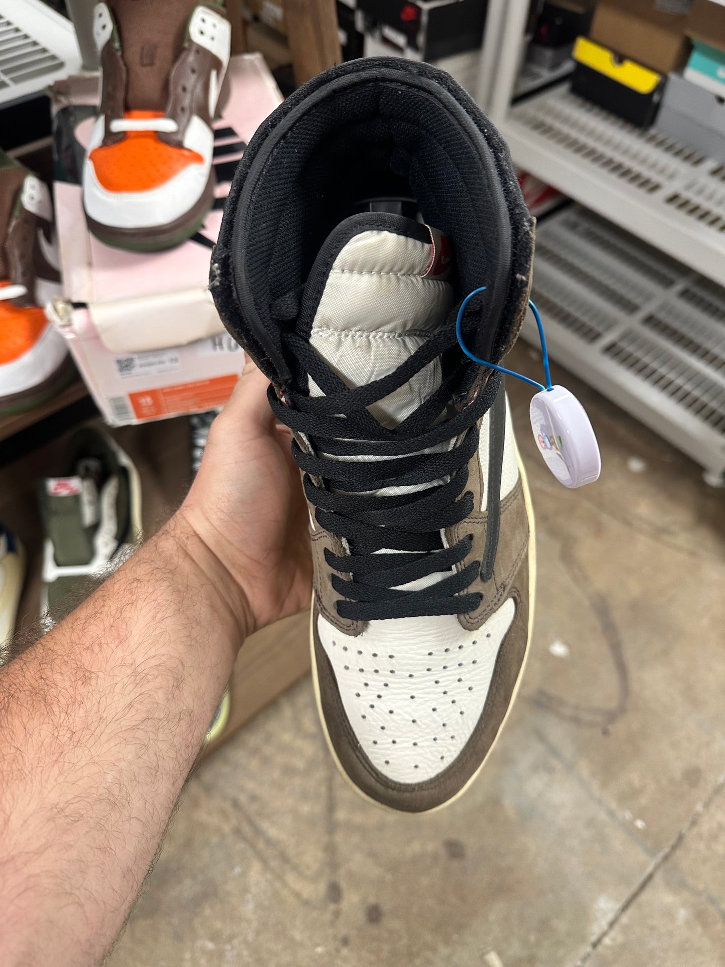 (H482) Jordan 1 high Travis Scott mocha (size 11M)