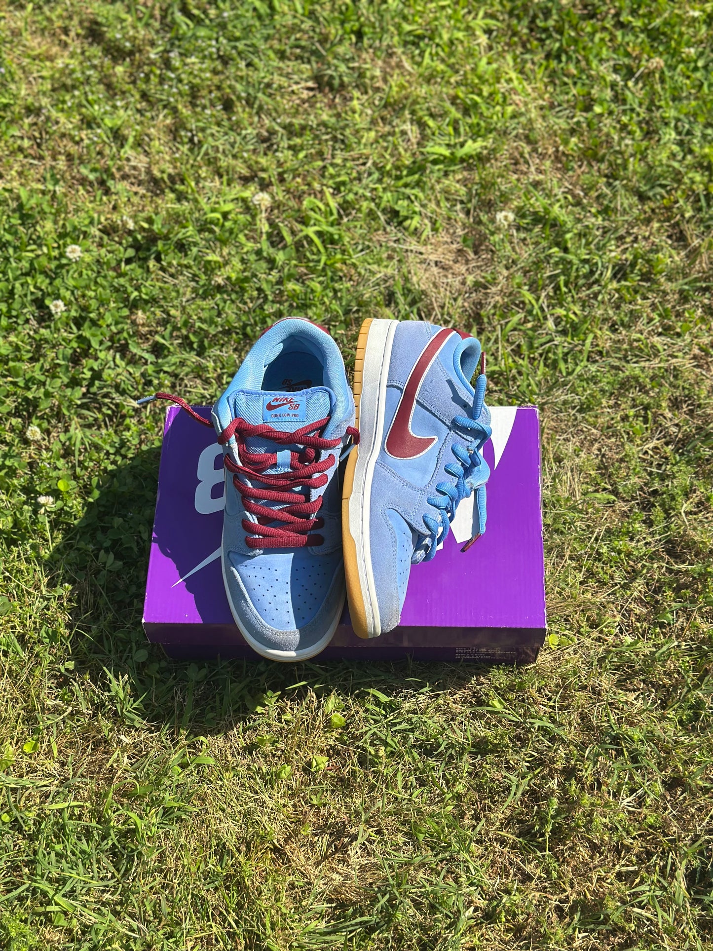 Nike SB Dunk Low “Phillies” Size 9M