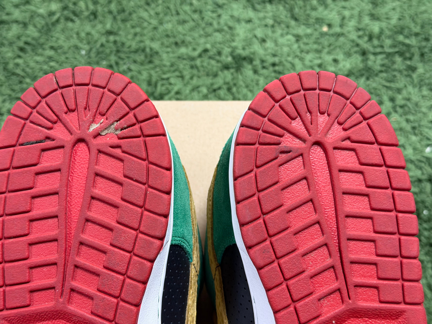 Nike SB Dunk Low Miller High Life