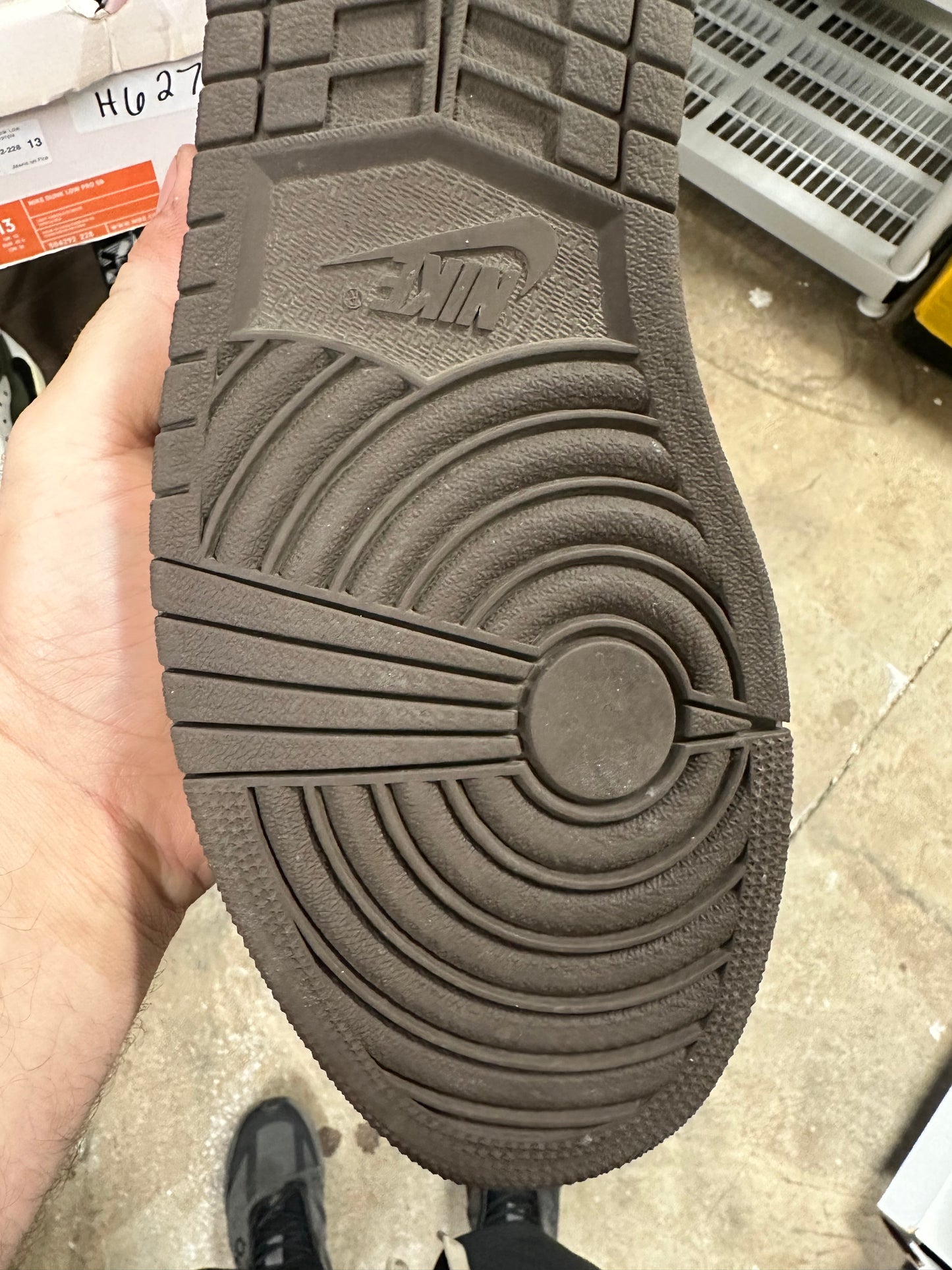 (H482) Jordan 1 high Travis Scott mocha (size 11M)