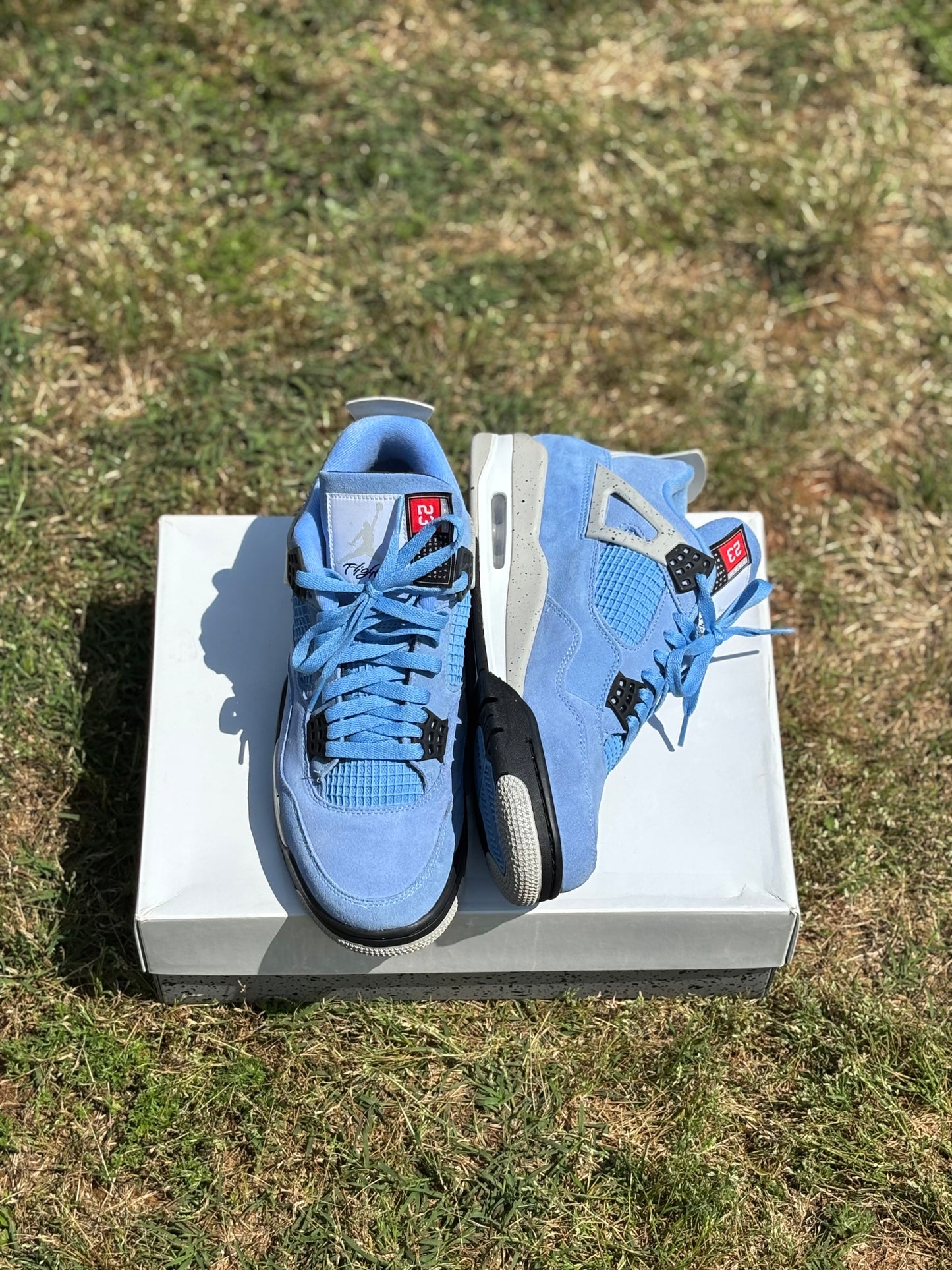 Jordan 4 “University Blue”