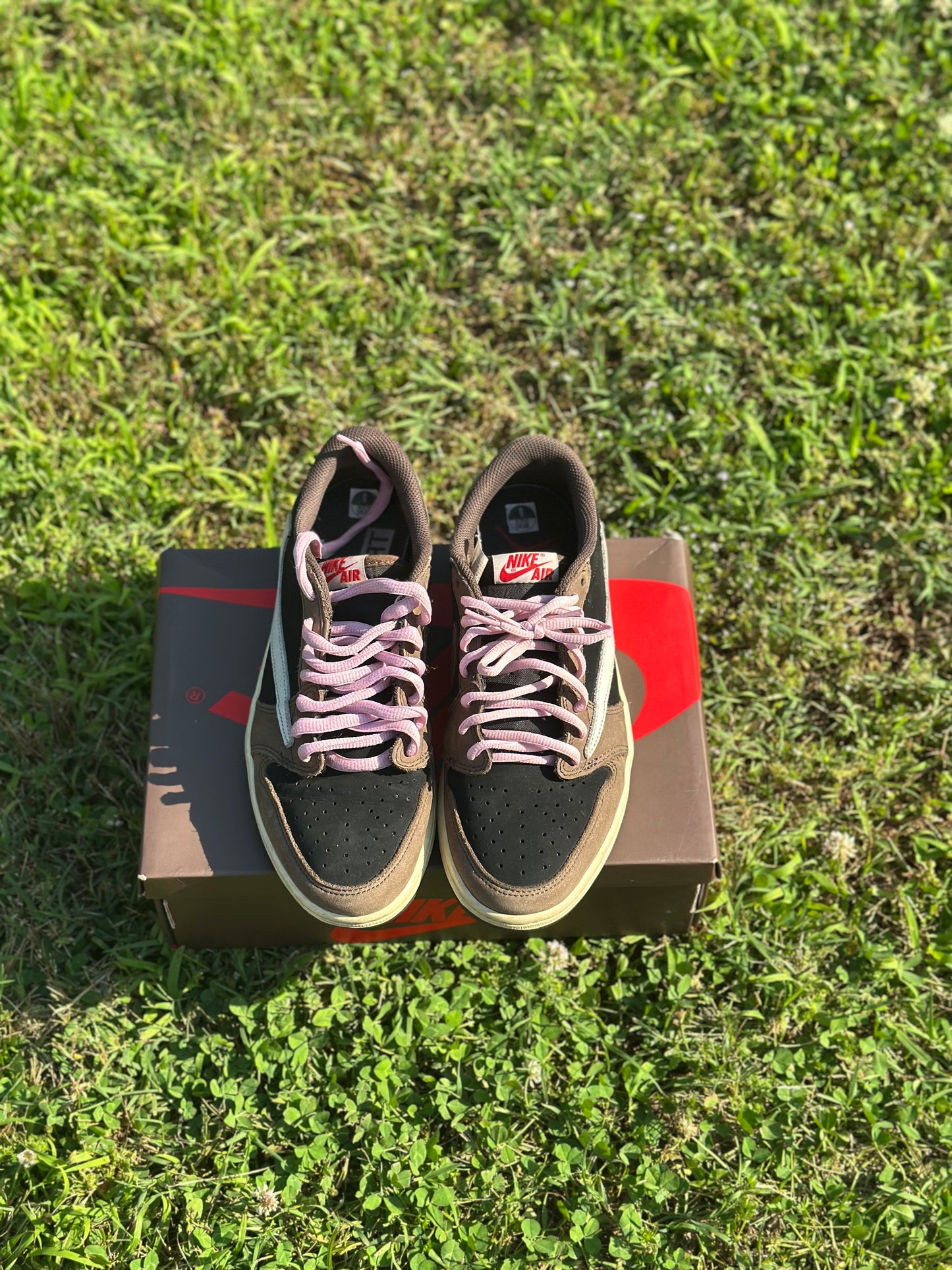 Jordan 1 Low “Travis Scott Mocha” Size 8M
