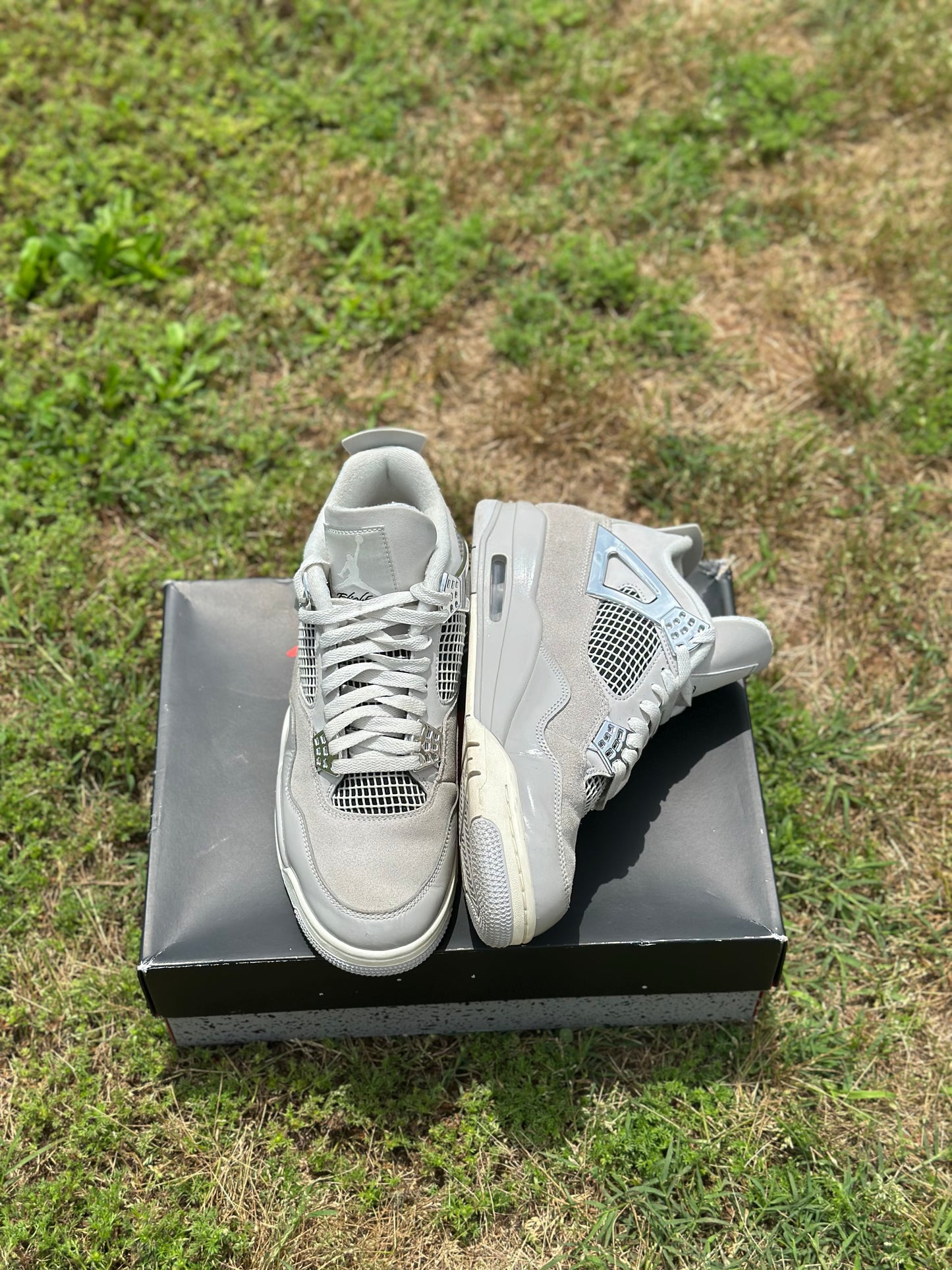 Jordan 4 “Frozen Moments” Size 11W (9.5M)