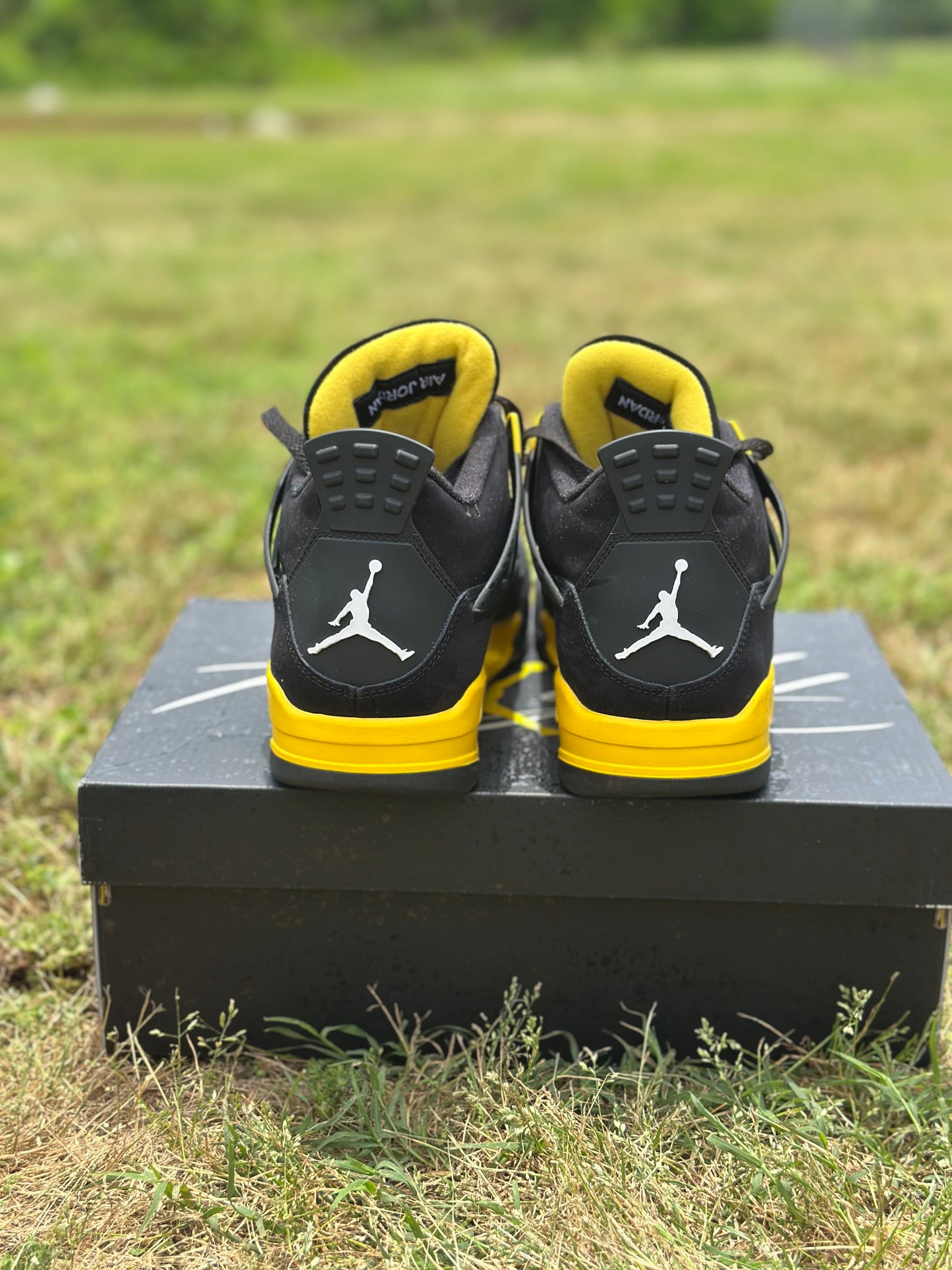 Jordan 4 “Yellow Thunder” Size 9M