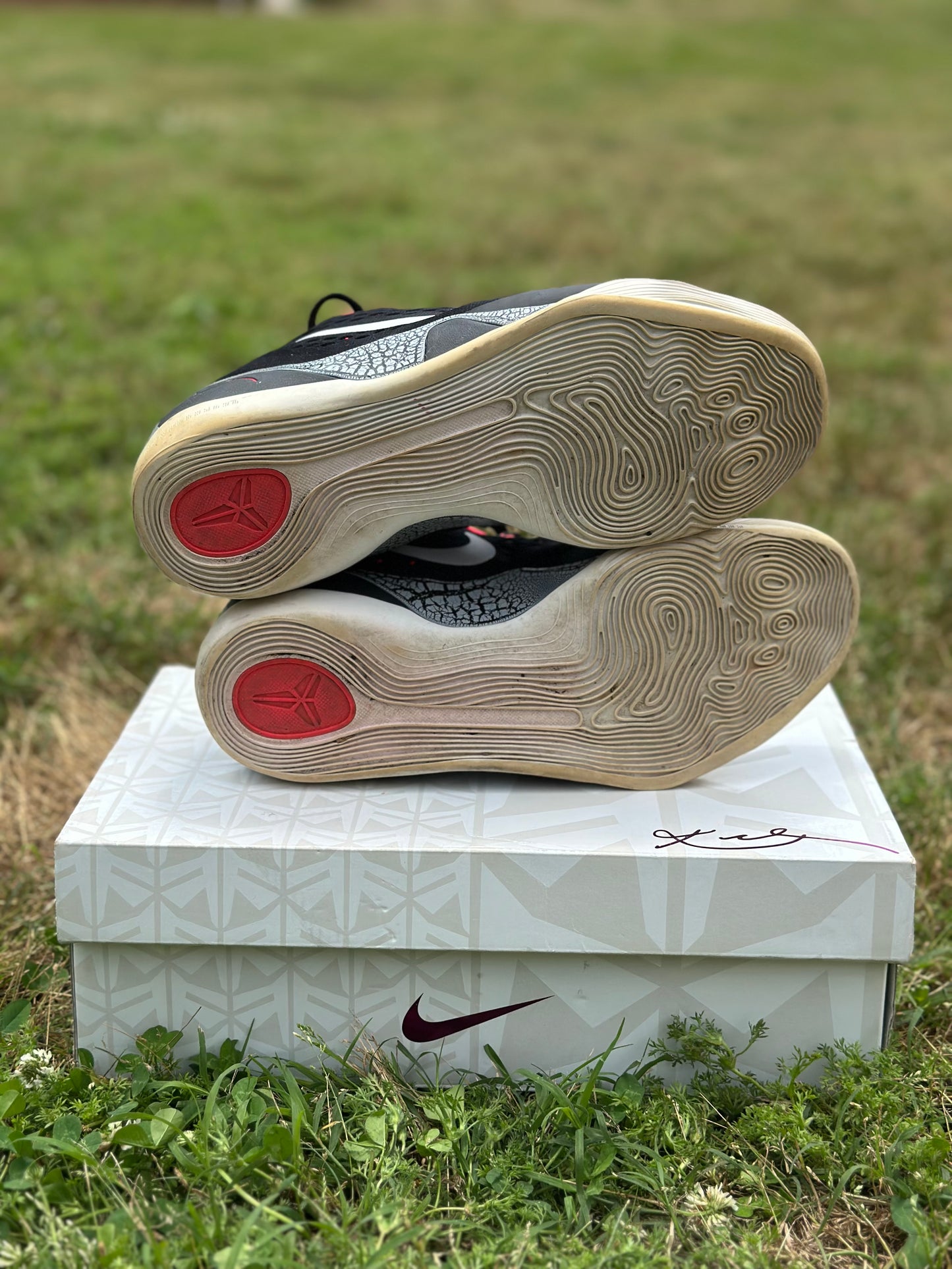 Nike Kobe 9 Low “Laser Crimson” Size 9M