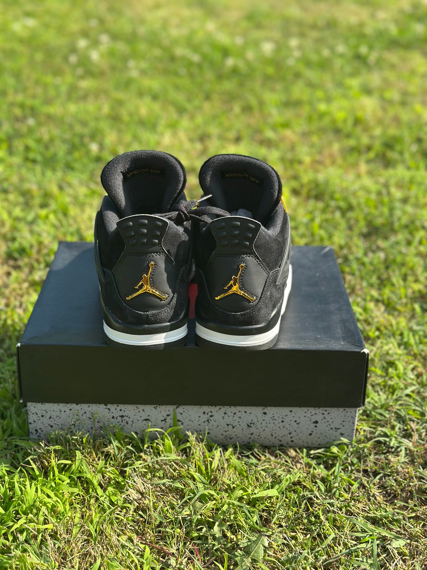 Jordan 4 “Royalty” Size 8M