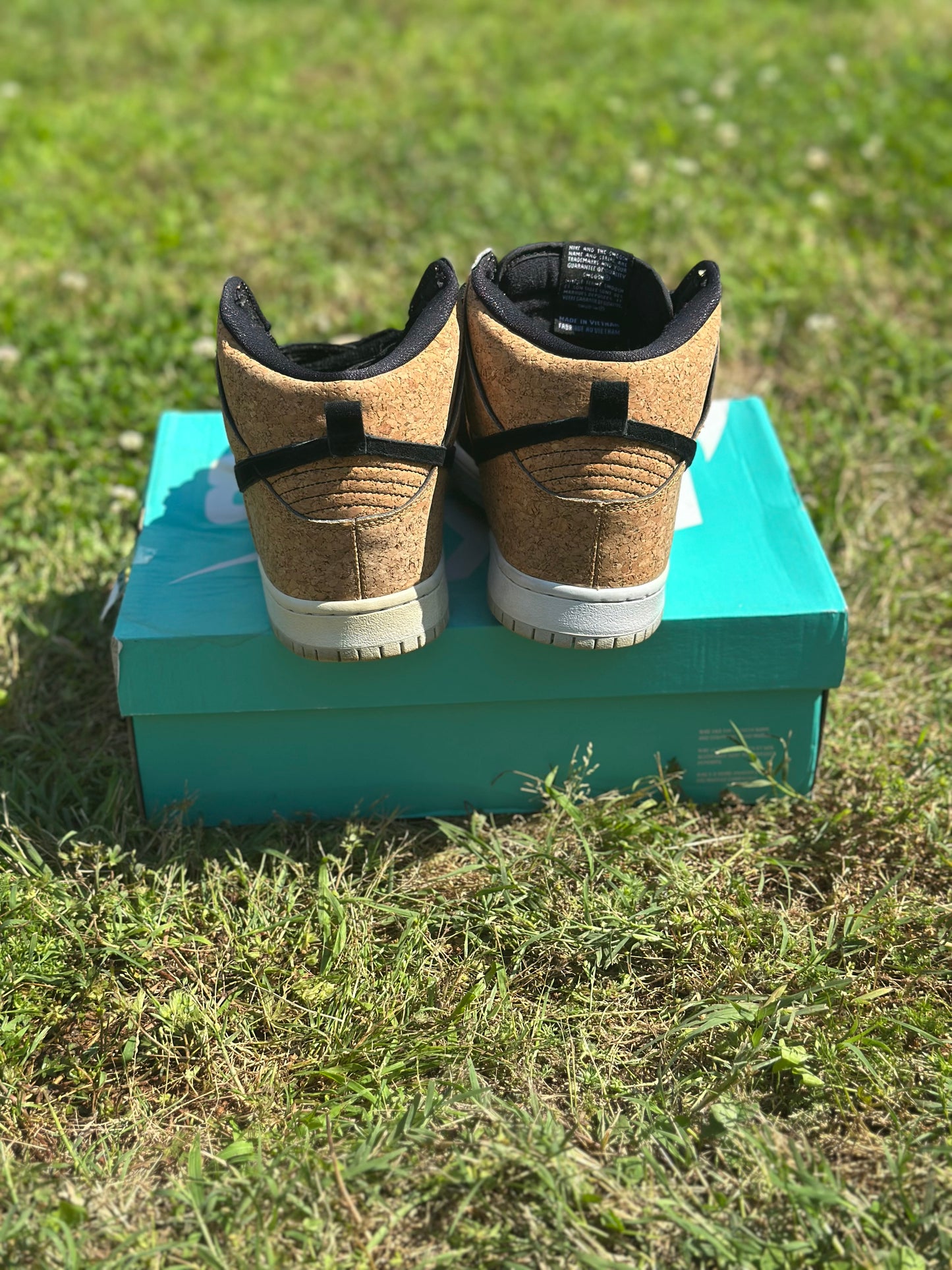 Nike SB Dunk High “Cork” Size 9M