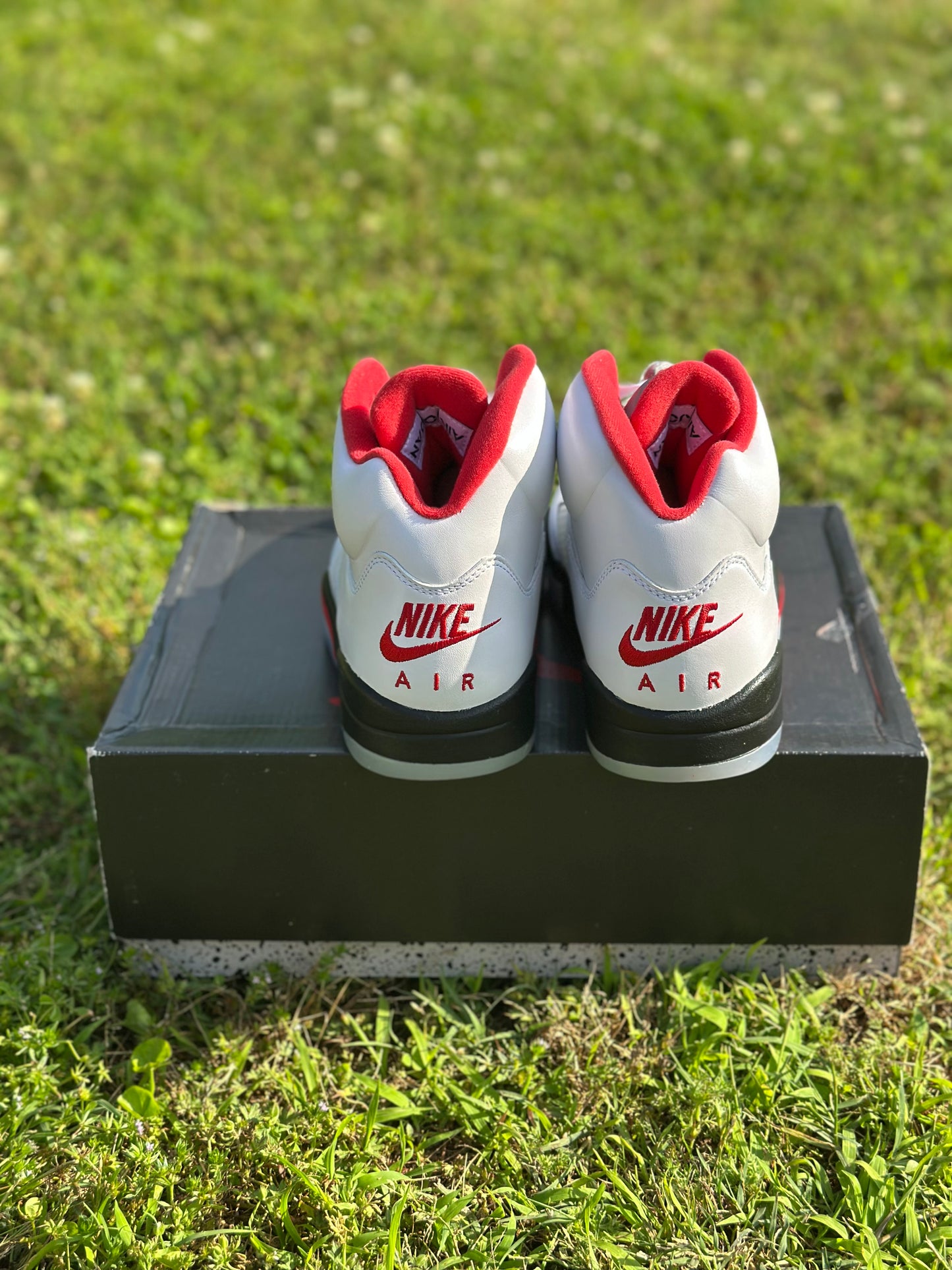 Jordan 5 “Fire Red” Size 8.5M