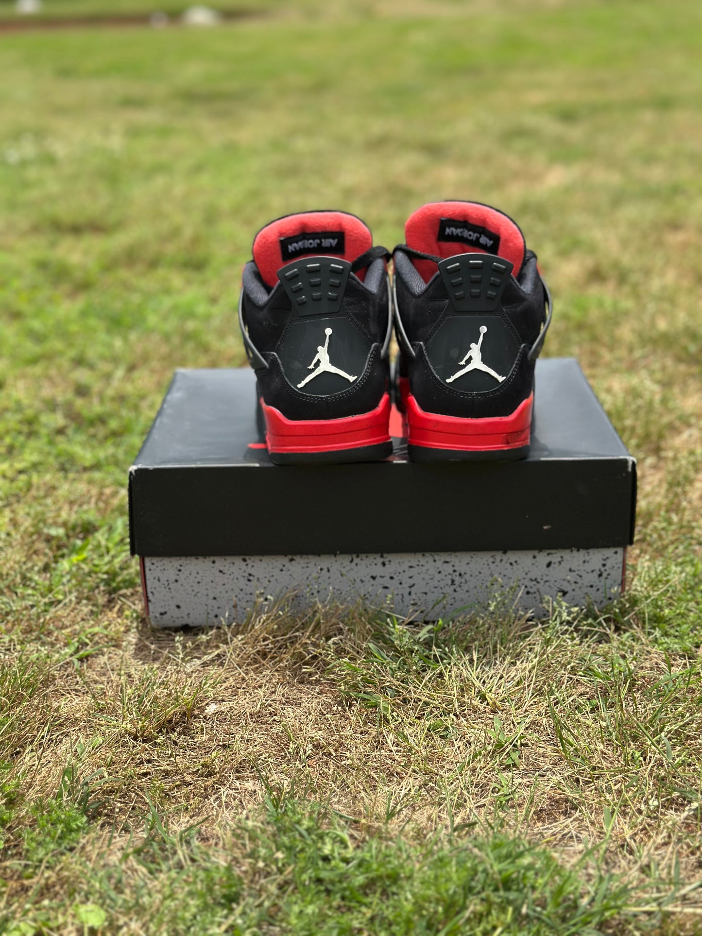 Jordan 4 “Red Thunder” Size 9M