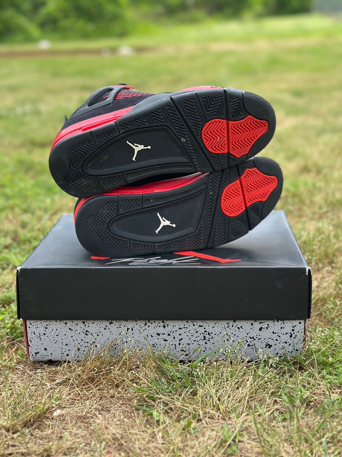 Jordan 4 “Red Thunder” Size 9M