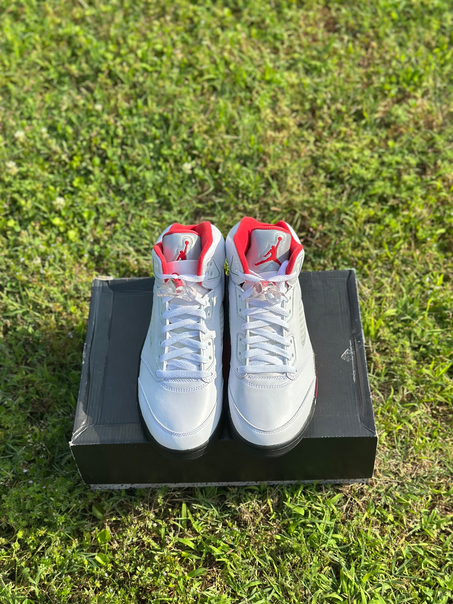 Jordan 5 “Fire Red” Size 8.5M