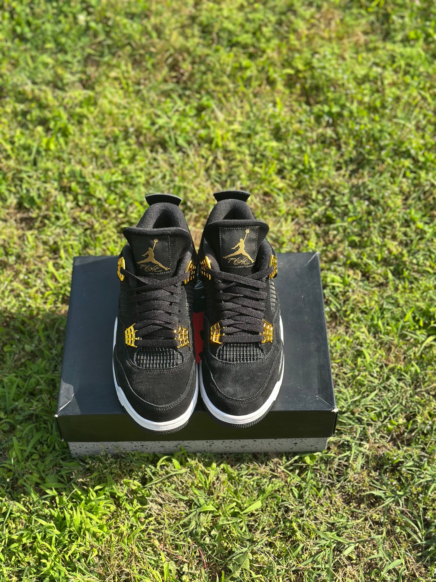 Jordan 4 “Royalty” Size 8M