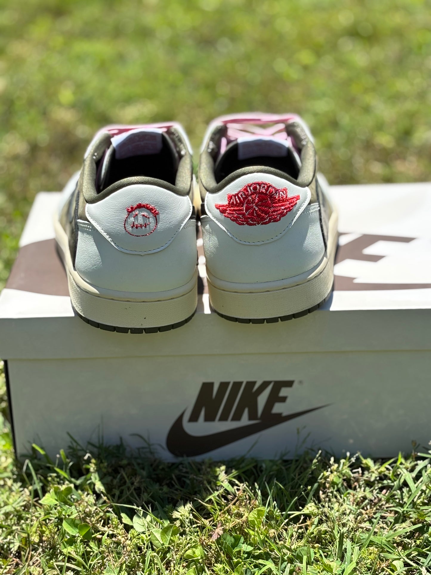 Jordan 1 Low Travis Scott “Medium Olive” Size 11M