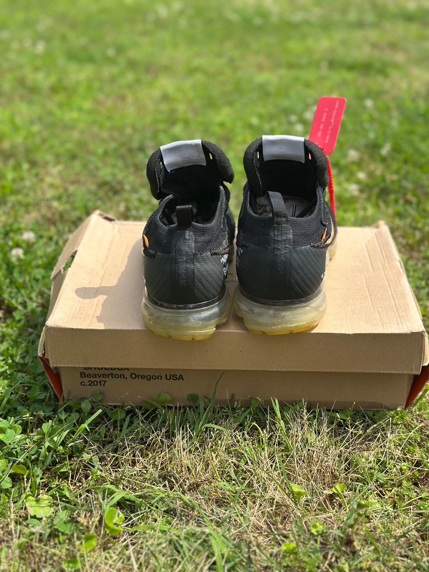 Nike Offwhite Vapormax “Black” Size 10.5M