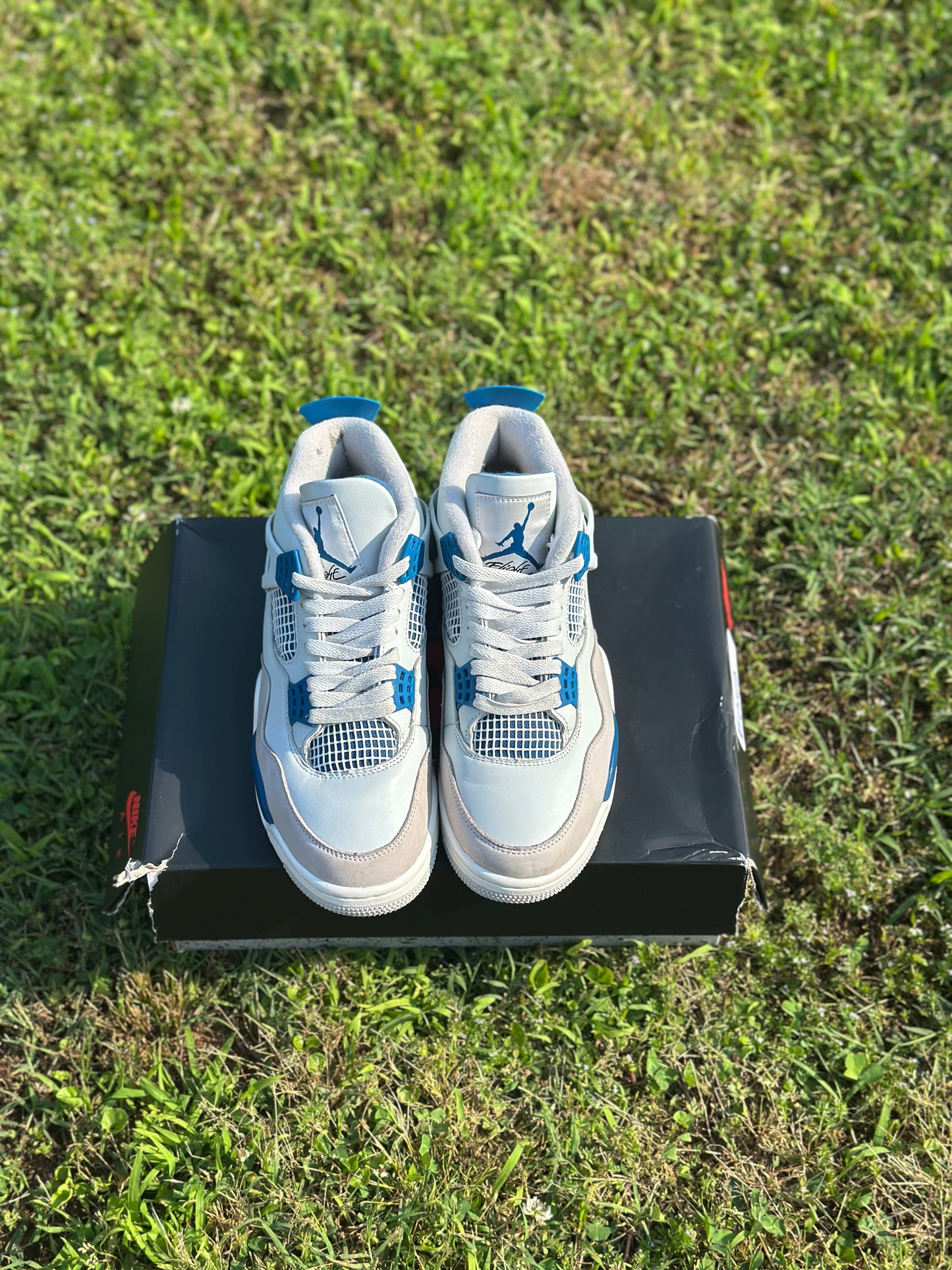 Jordan 4 “Military Blue” Size 8M