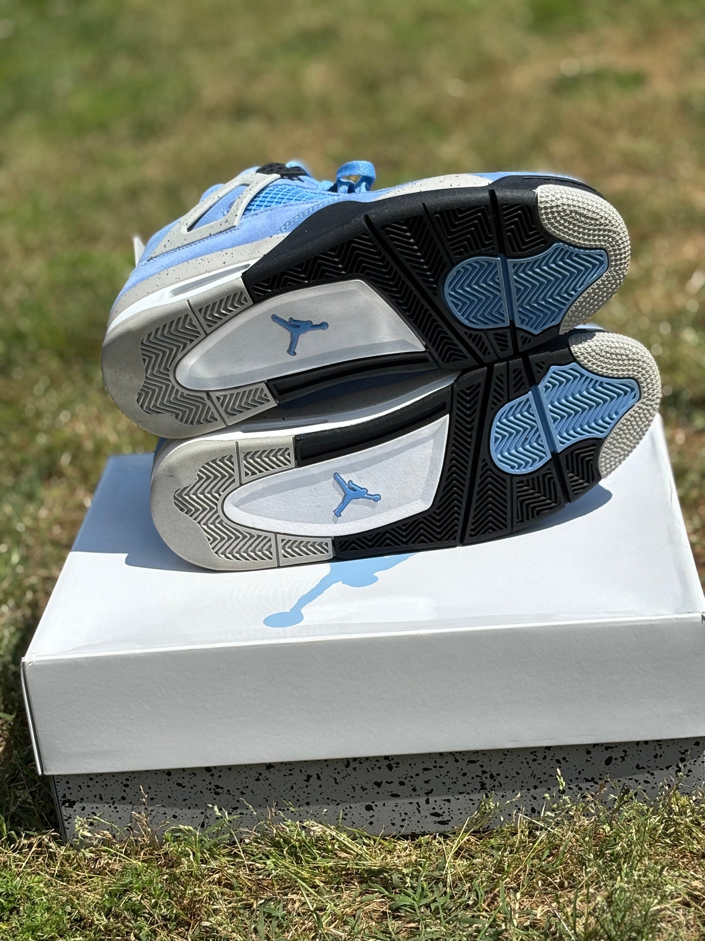 Jordan 4 “University Blue”