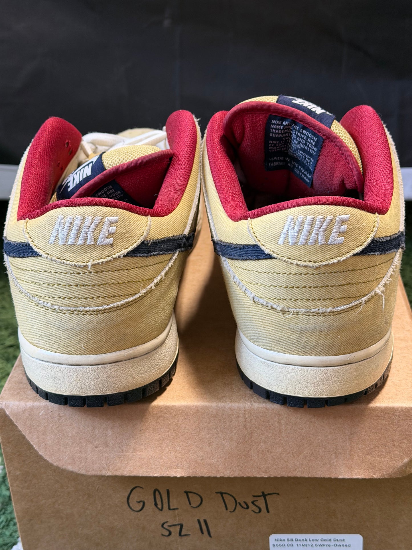 Nike SB Dunk Low Gold Dust