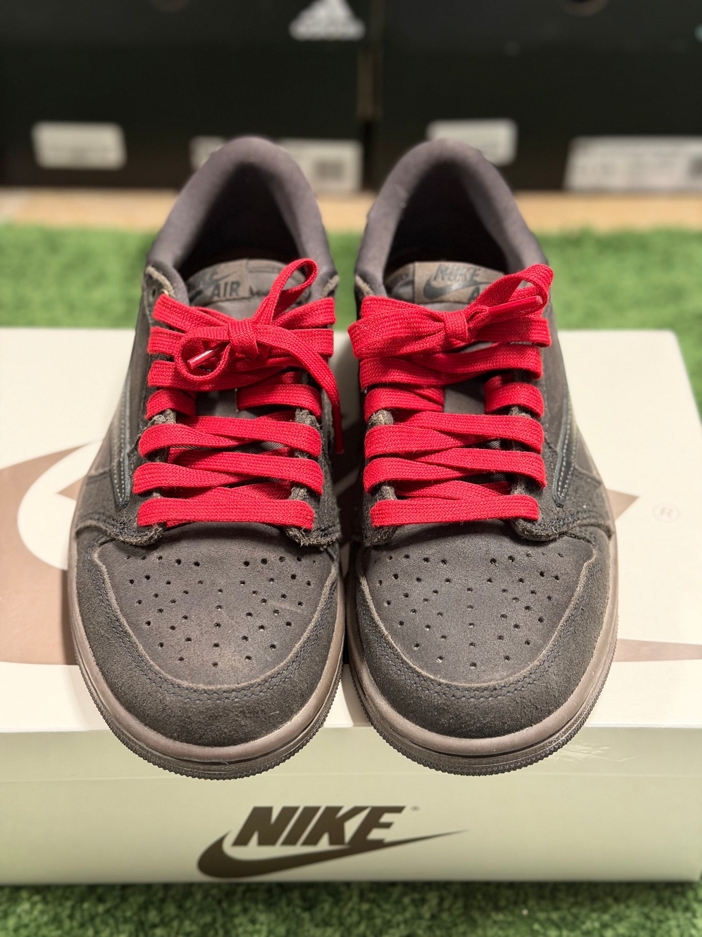 Jordan 1 Retro Low OG SP Travis Scott Velvet Brown