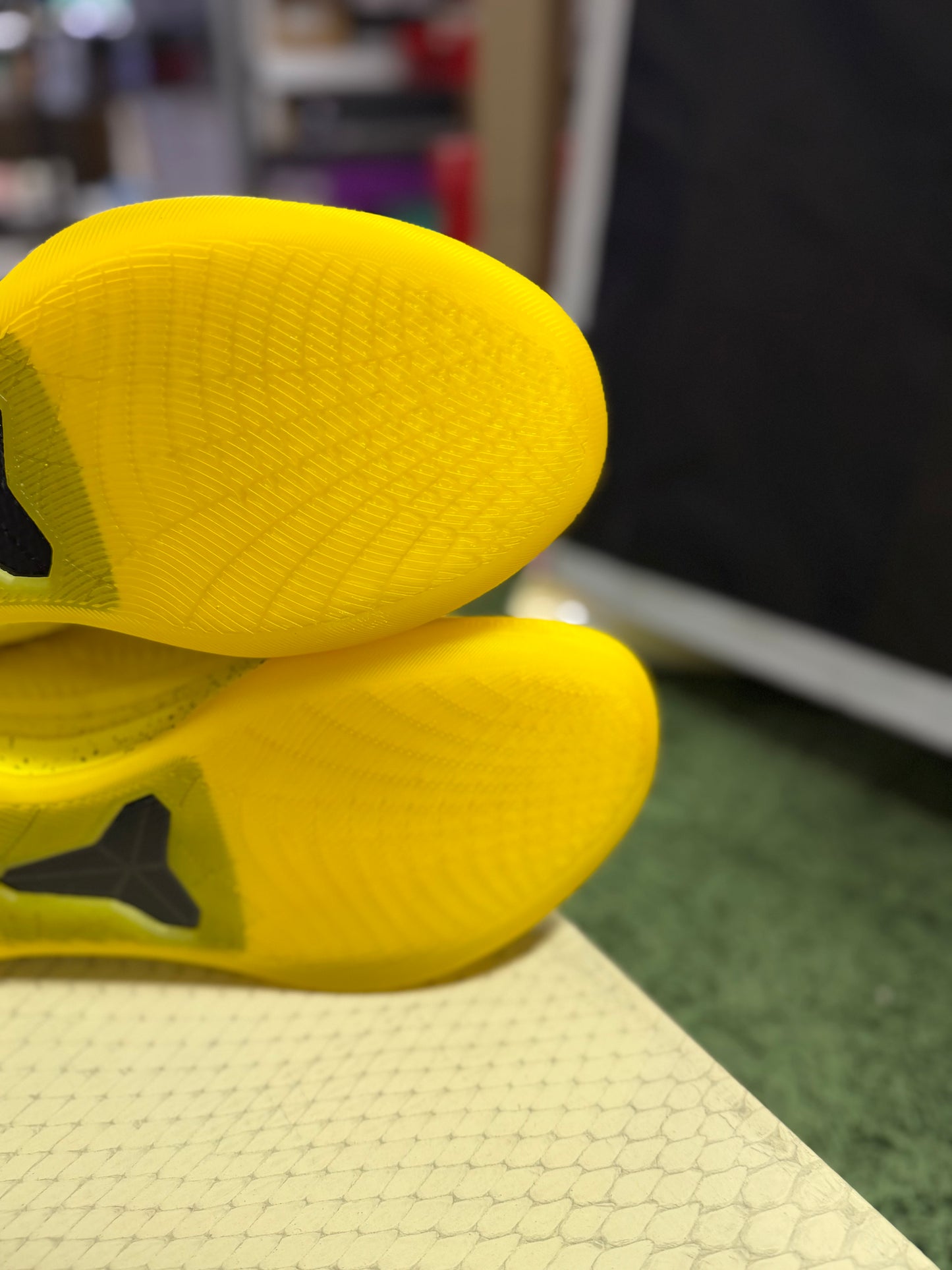 Nike Kobe A.D. Mid Optimism