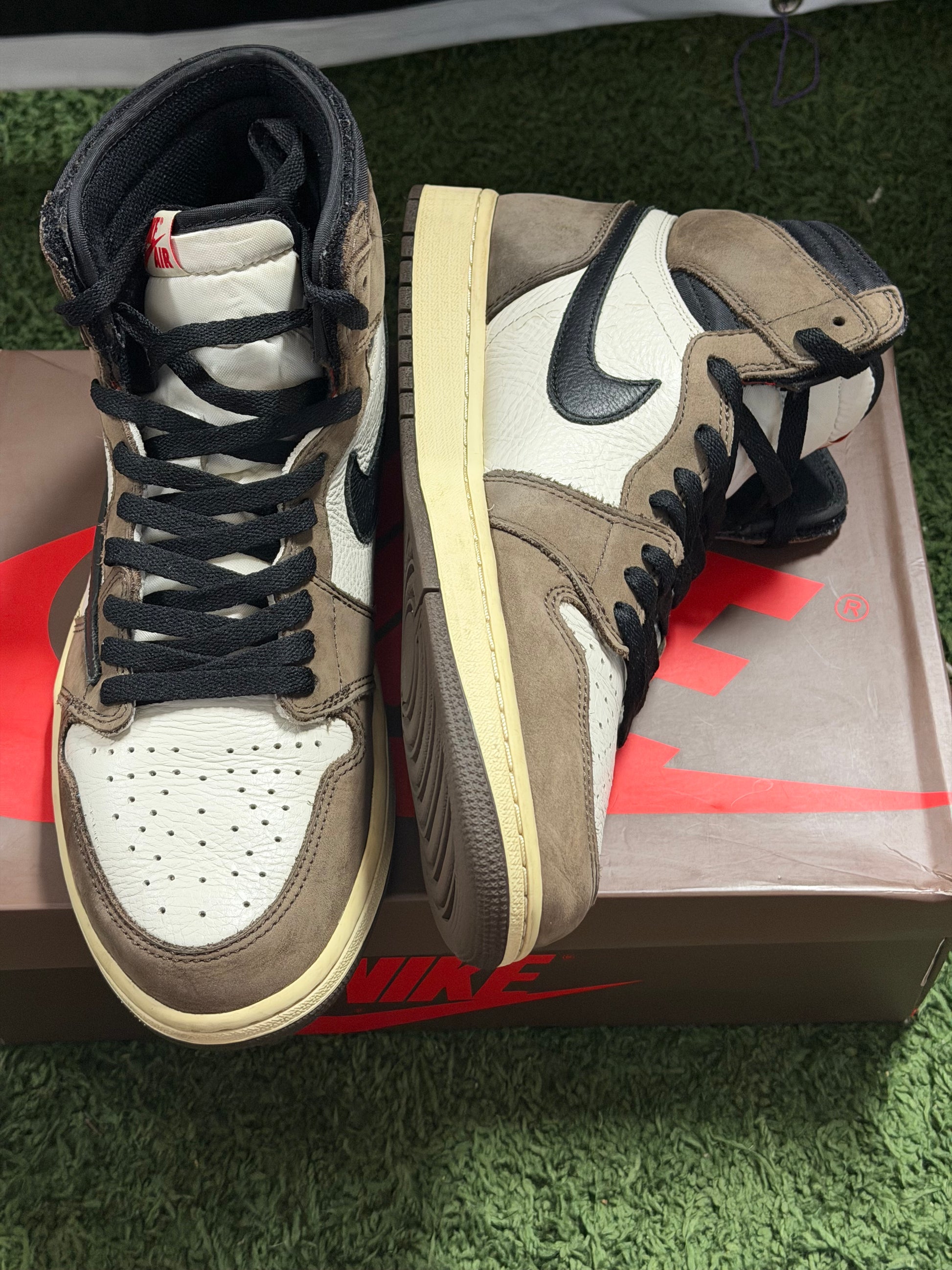 Jordan 1 Retro High OG SP Travis Scott Mocha