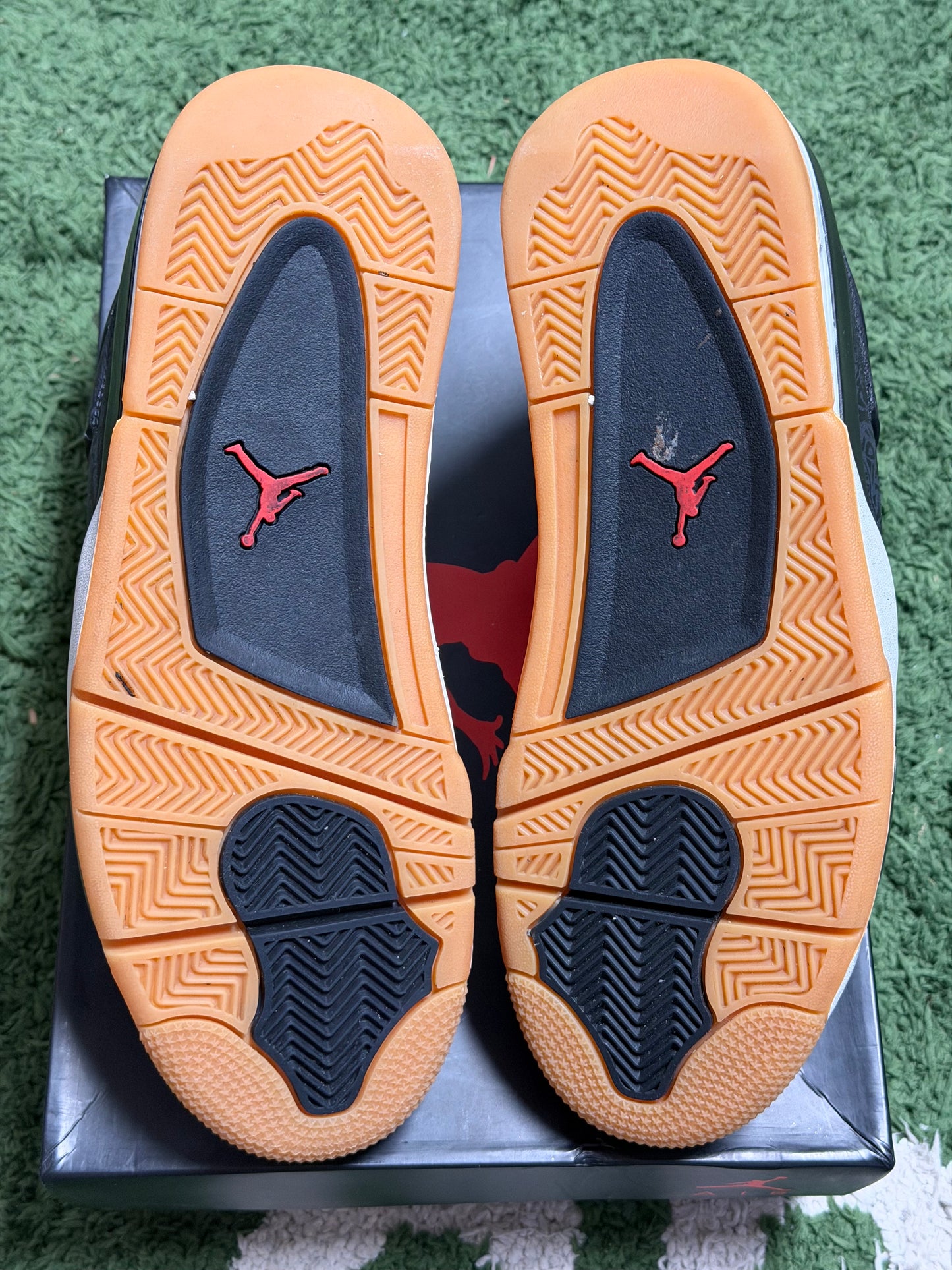 Jordan 4 Retro Laser Black Gum