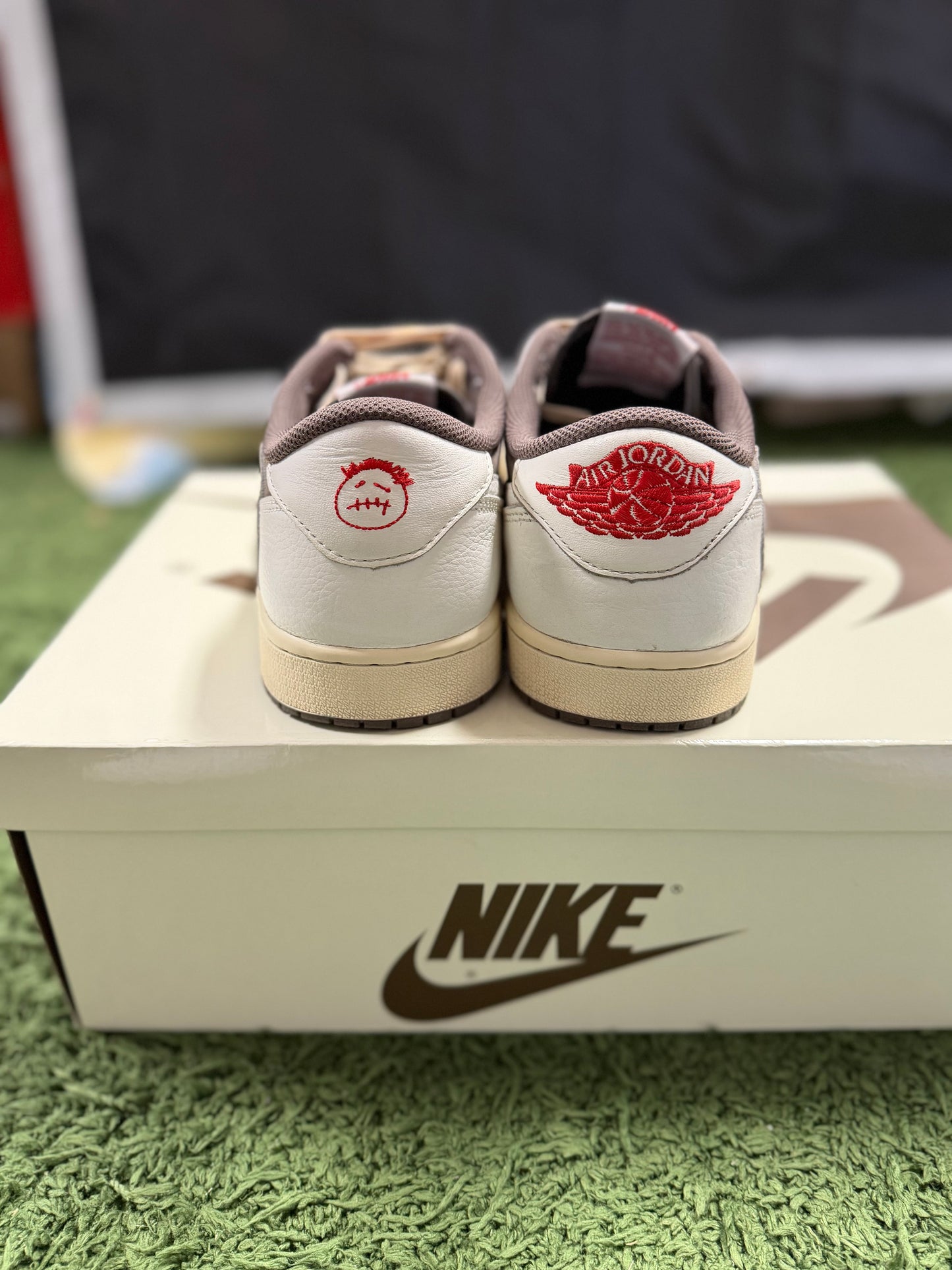Jordan 1 Retro Low OG SP Travis Scott Reverse Mocha
