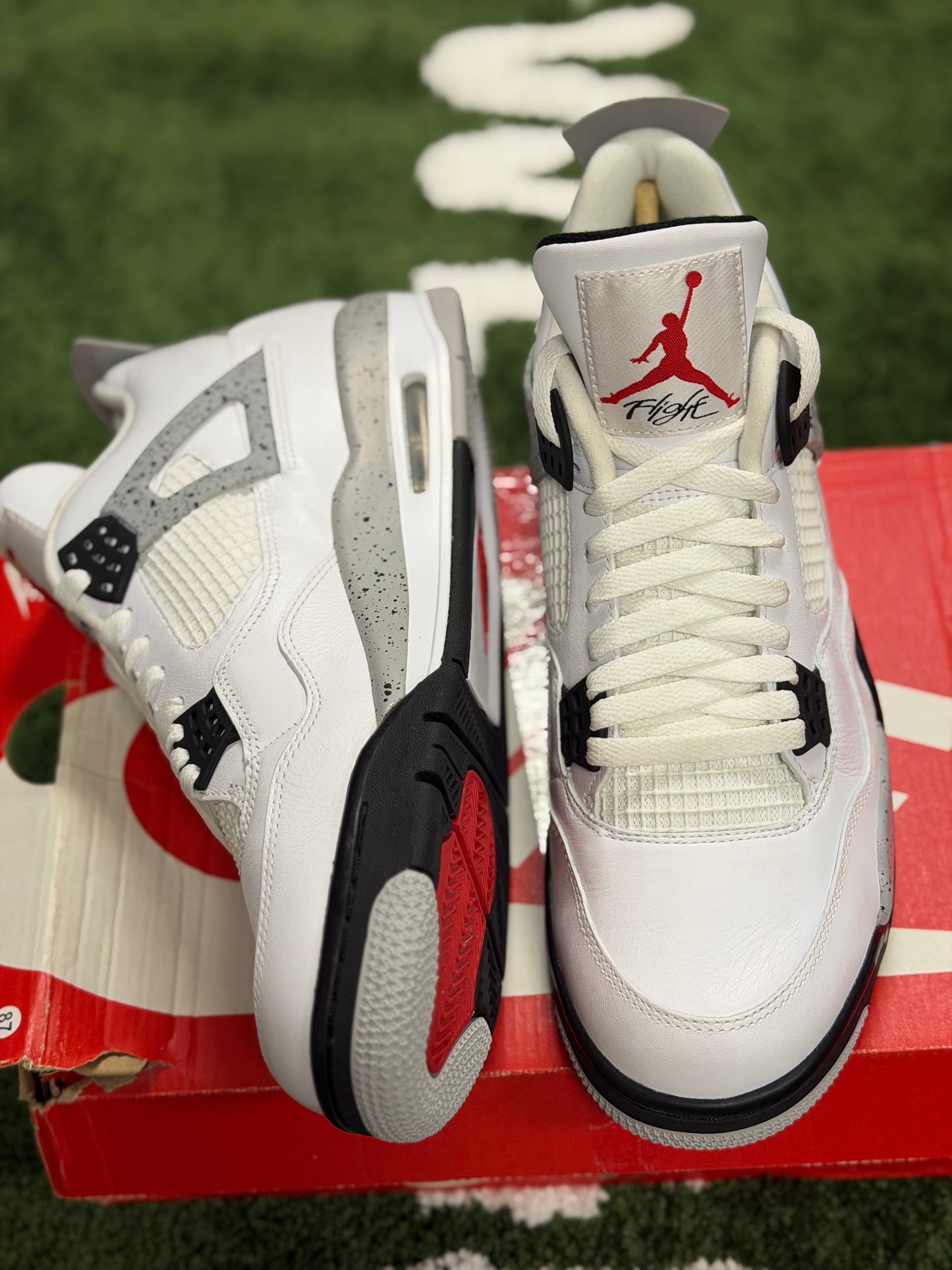 JORDAN 4 WHITE CEMENT