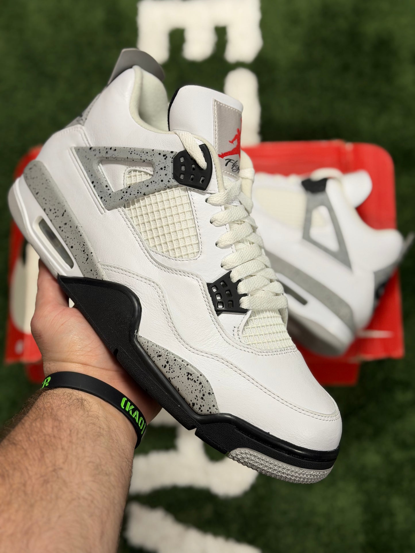JORDAN 4 WHITE CEMENT