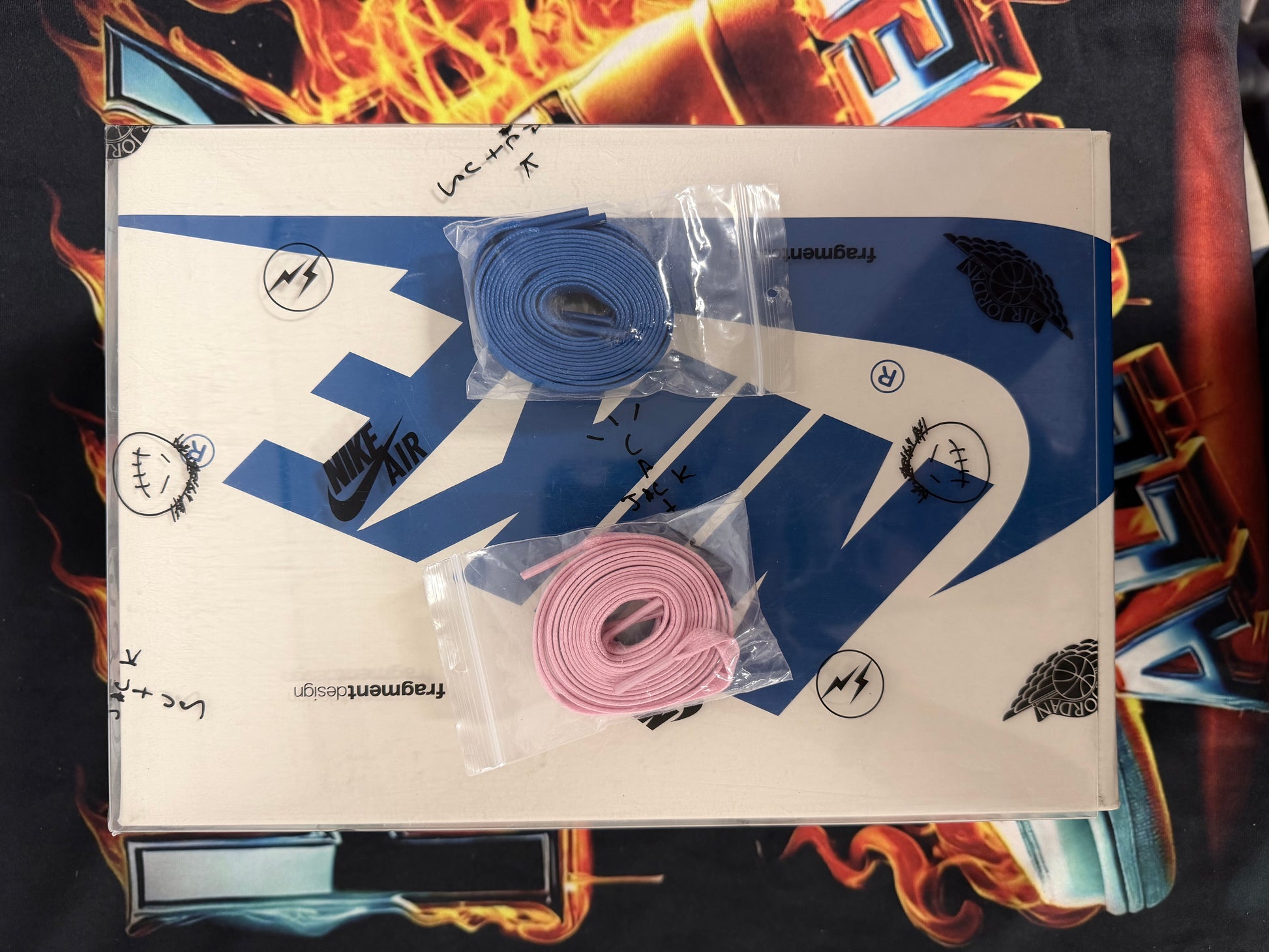 JORDAN 1 LOW TRAVIS SCOTT FRAGMENT