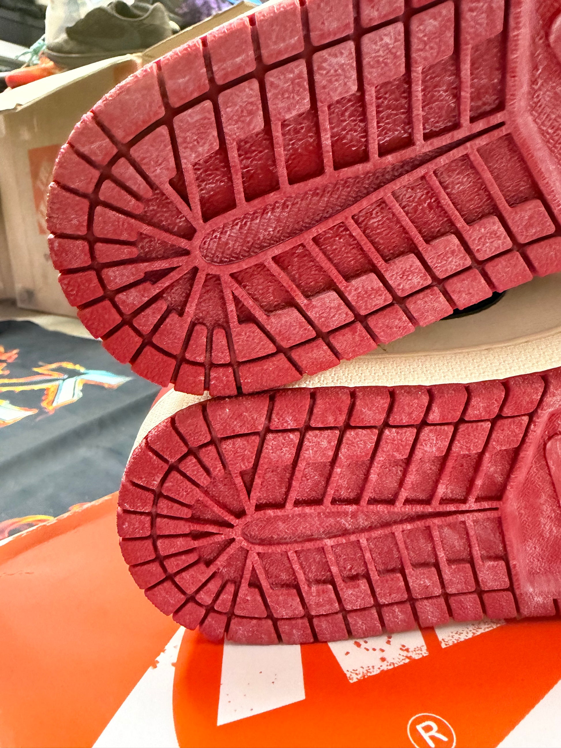 JORDAN 1 HIGH LOST AND FOUND