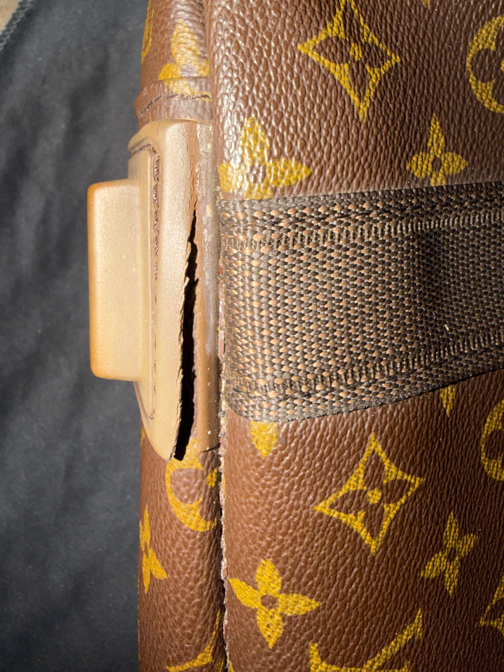 LOUIS VUITTION MONOGRAM SATELITE 53 SUITCASE