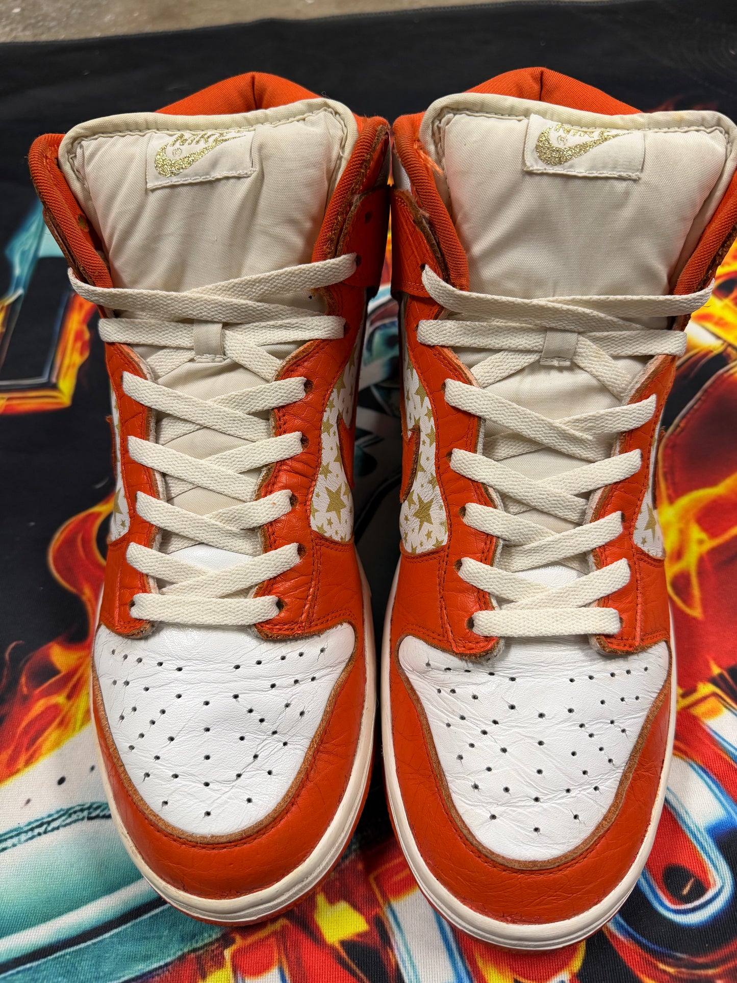 NIKE SB DUNK HIGH SUPREME STARS ORANGE