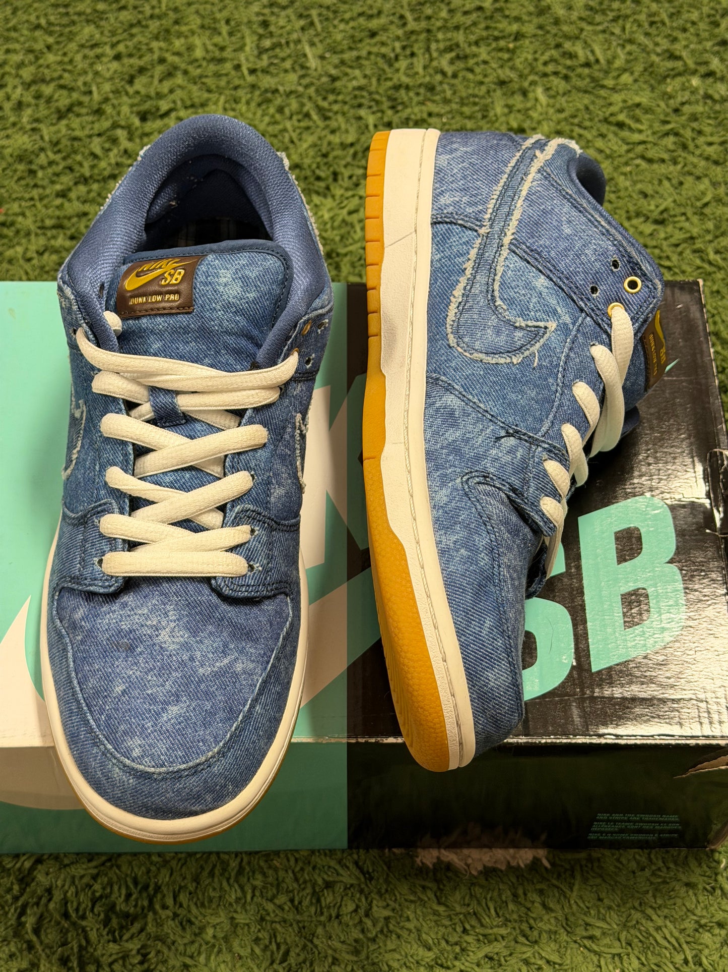 Nike SB Dunk Low Rivals Pack (East)