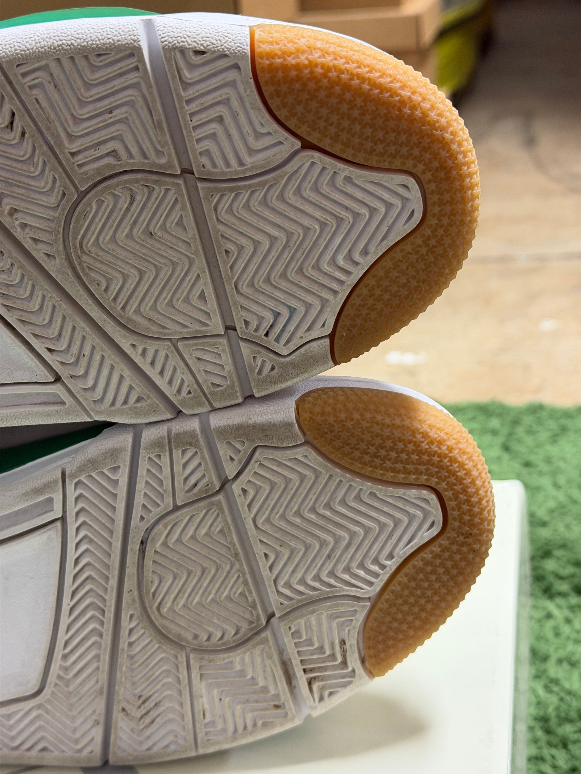 Jordan 4 Retro SB Pine Green