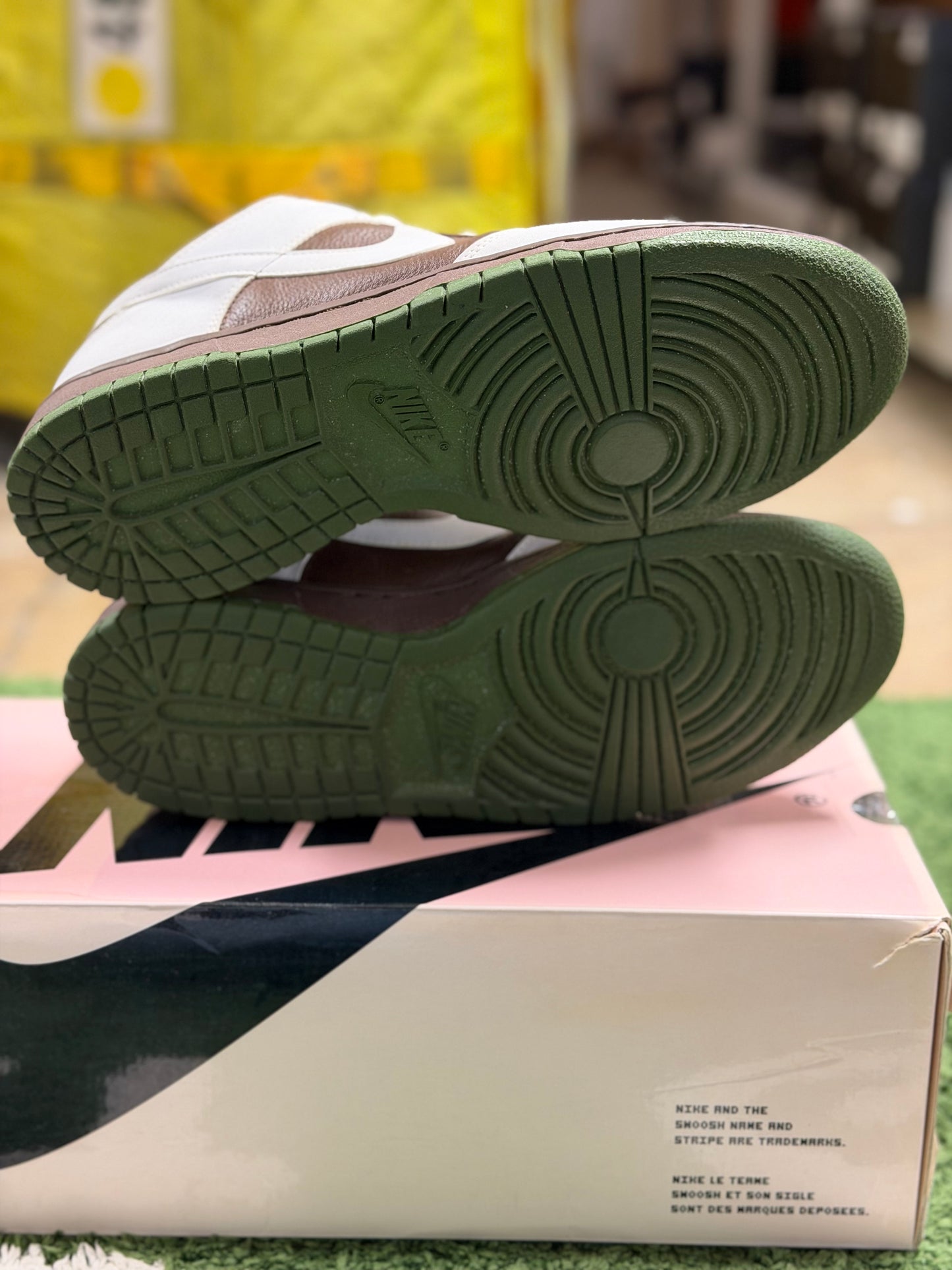 Nike SB Dunk Low Oompa Loompa