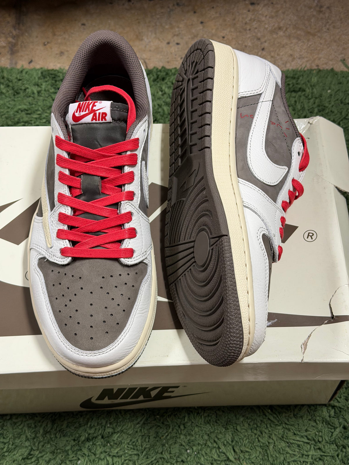 Jordan 1 Retro Low OG SP Travis Scott Reverse Mocha