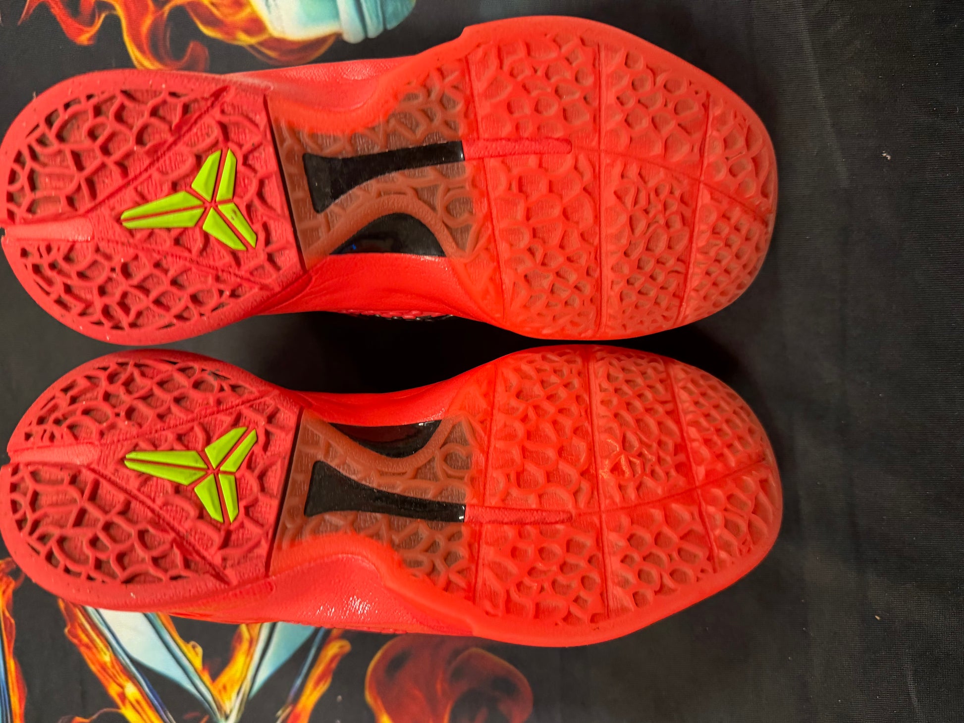 NIKE KOBE 6 PROTRO REVERSE GRINCH (GS)