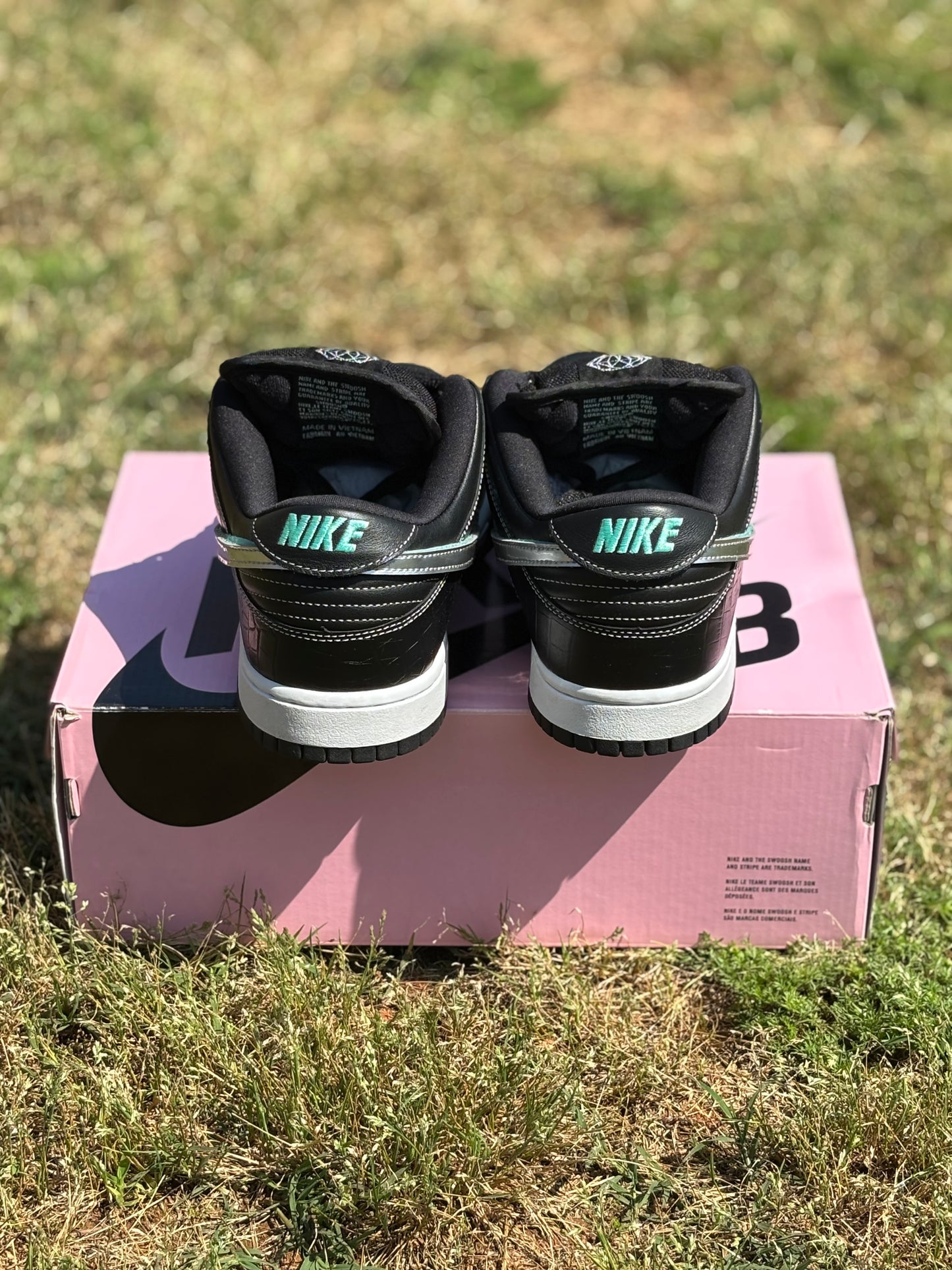 Nike SB Dunk Low “Diamond Supply Co. Black Diamond” Size 10.5M
