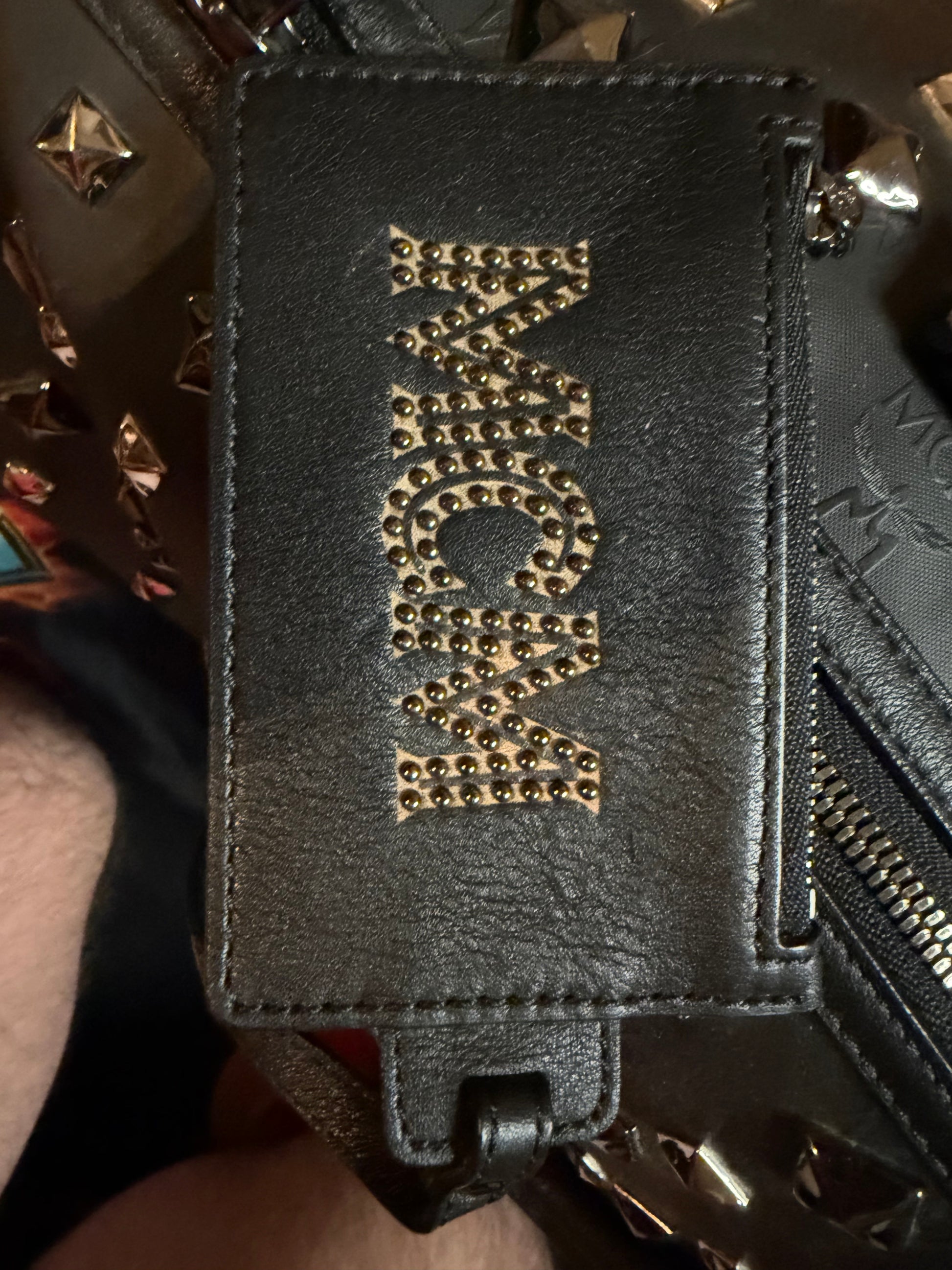 MCM STUDDED TRAVLER VISETOS