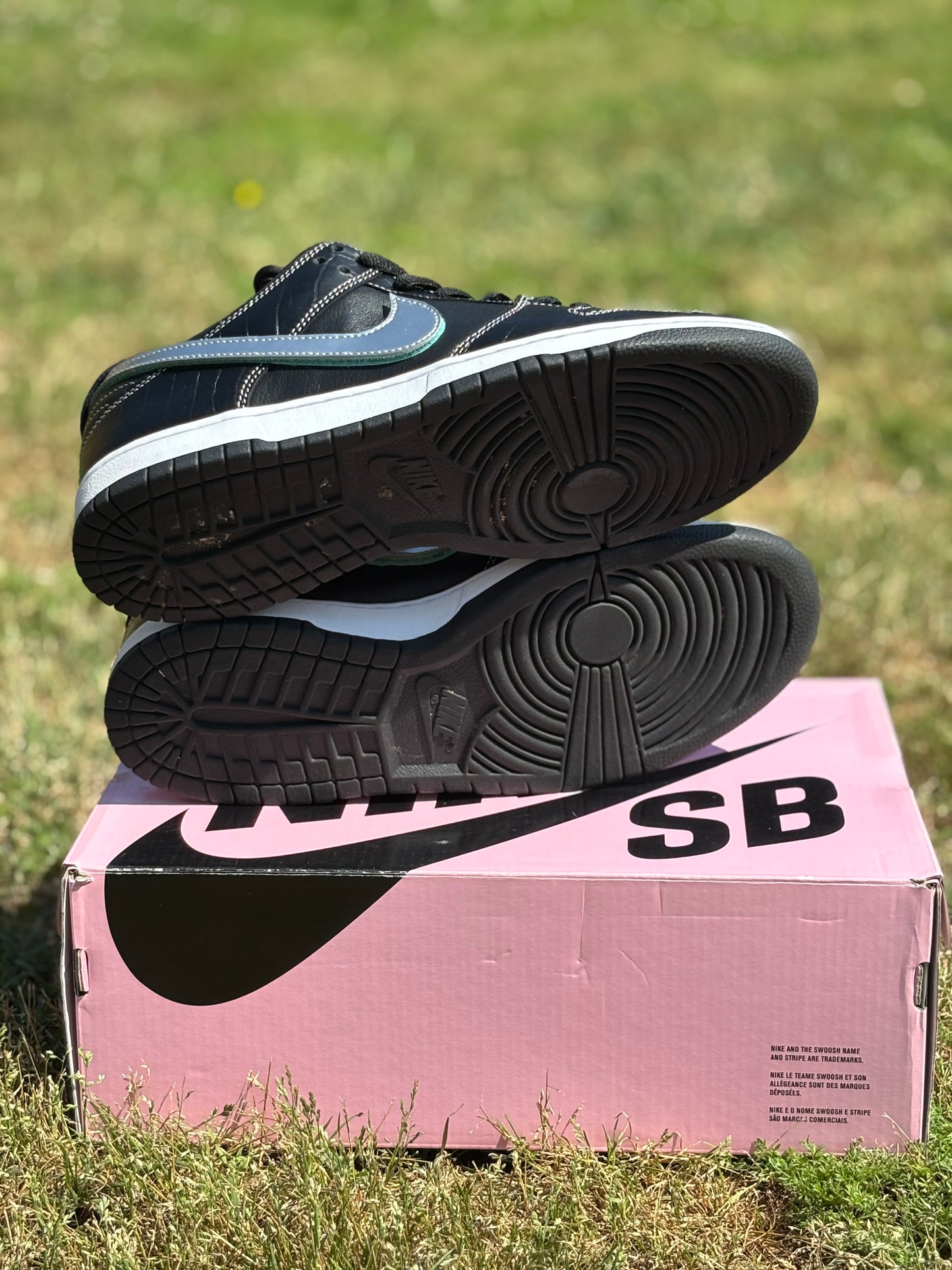 Nike SB Dunk Low “Diamond Supply Co. Black Diamond” Size 10.5M