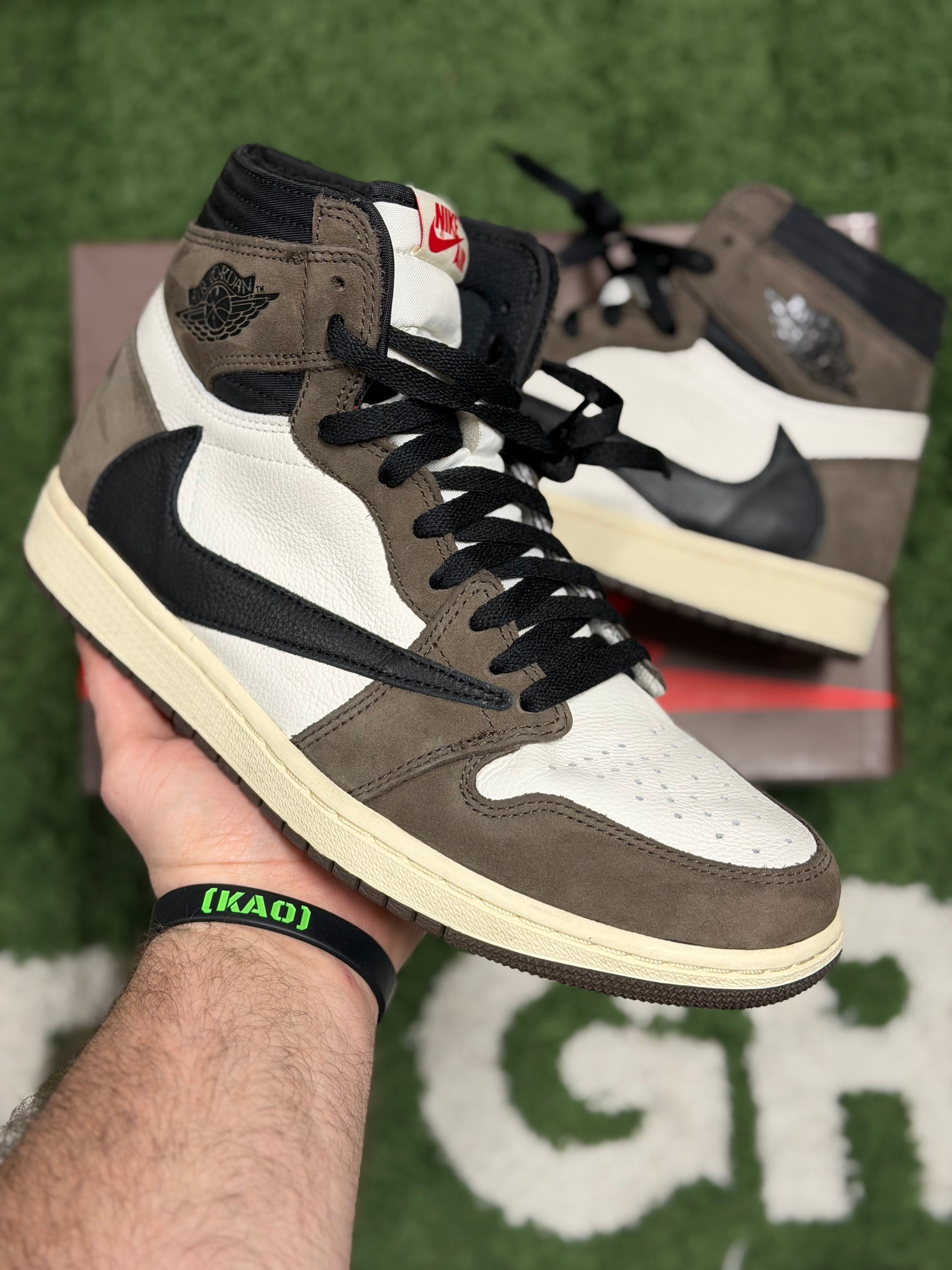 Jordan 1 Retro High OG SP Travis Scott Mocha