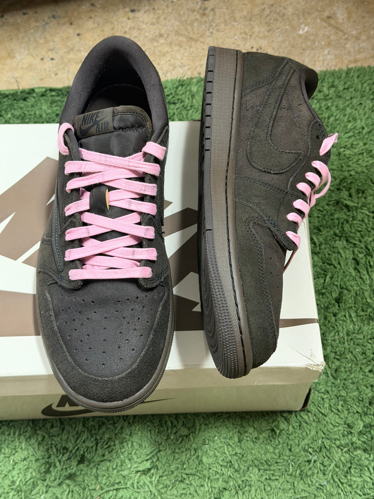 Jordan 1 Retro Low OG SP Travis Scott Velvet Brown