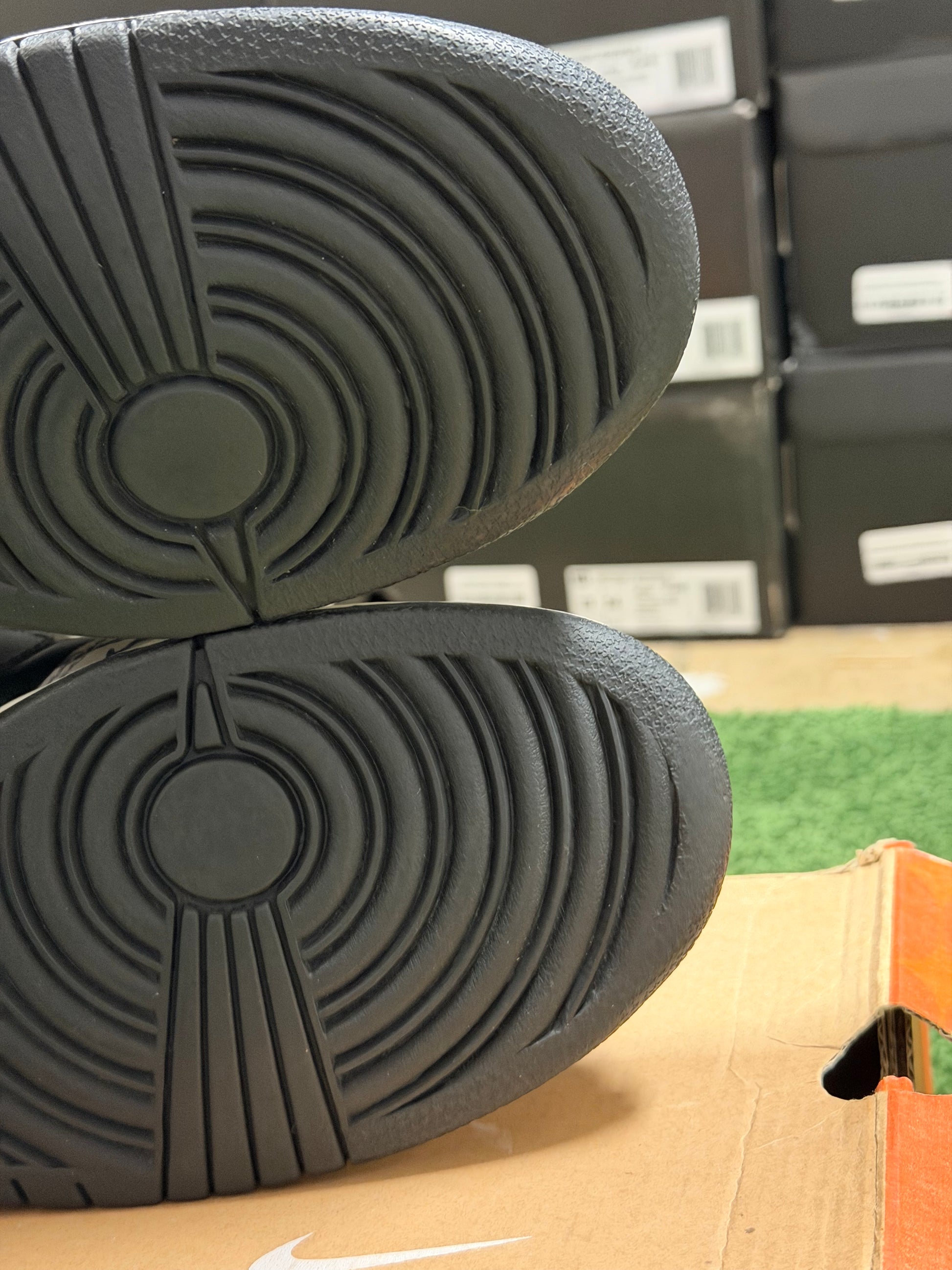 Nike SB Dunk Low Supreme Black Cement (2002)