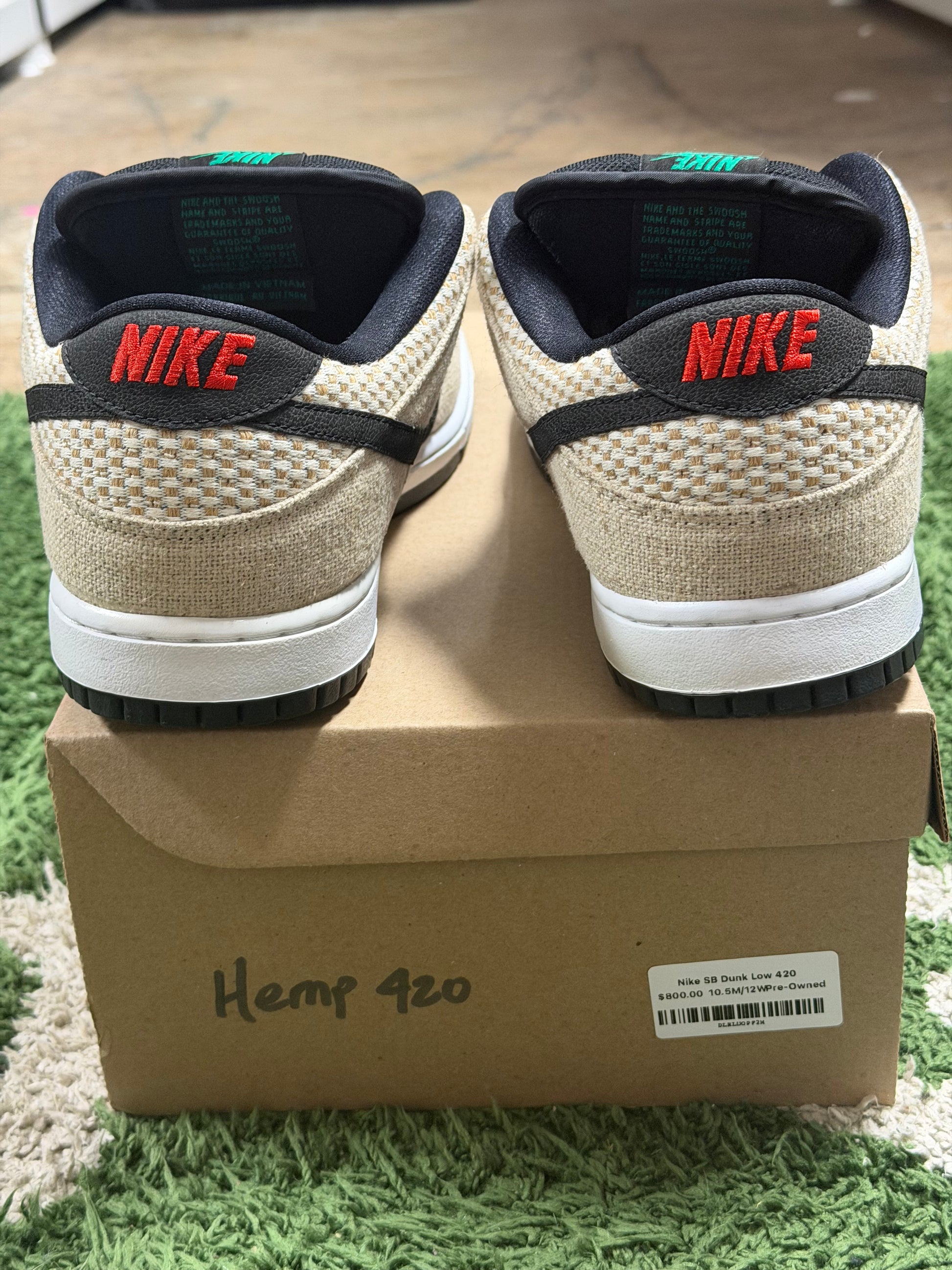 Nike SB Dunk Low 420