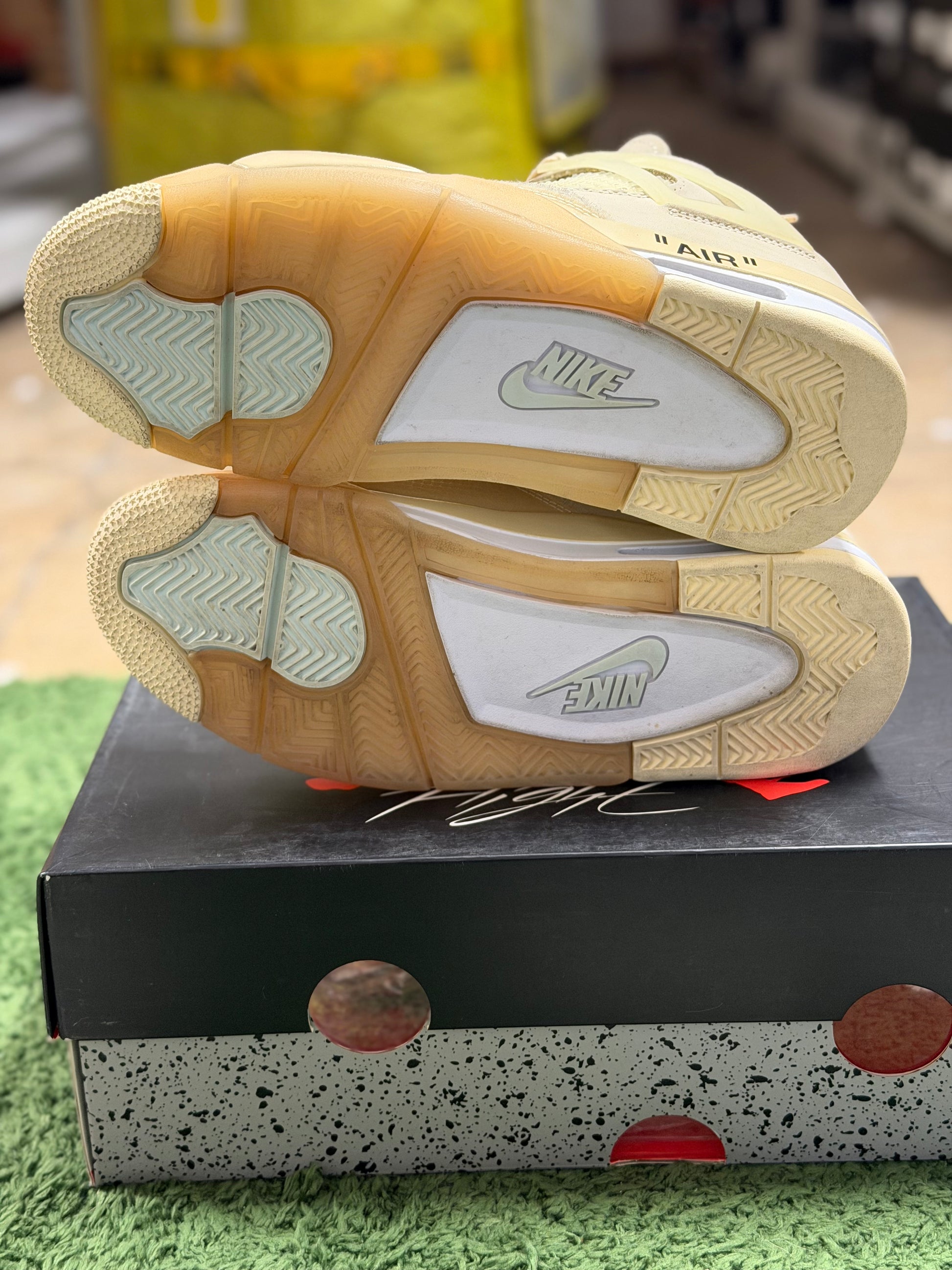 JORDAN 4 OFFWHITE SAIL