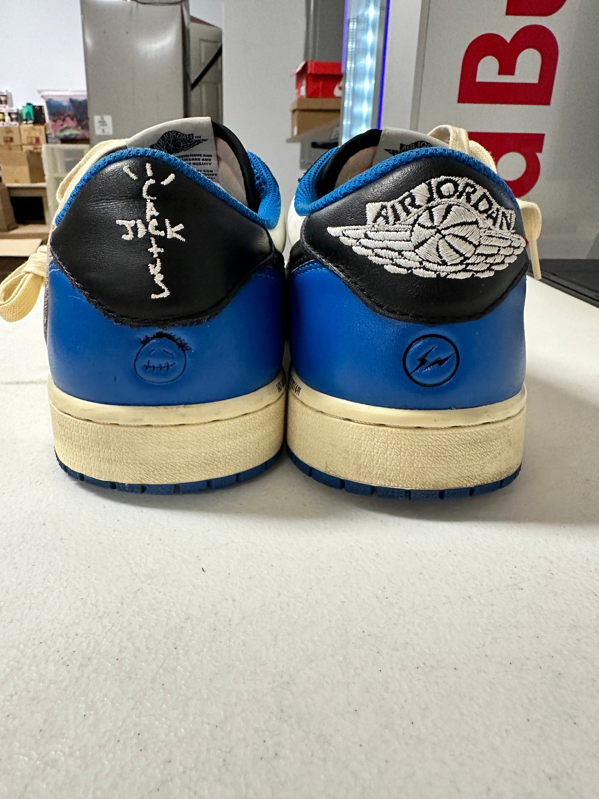 Jordan 1 Retro Low OG SP Fragment x Travis Scott