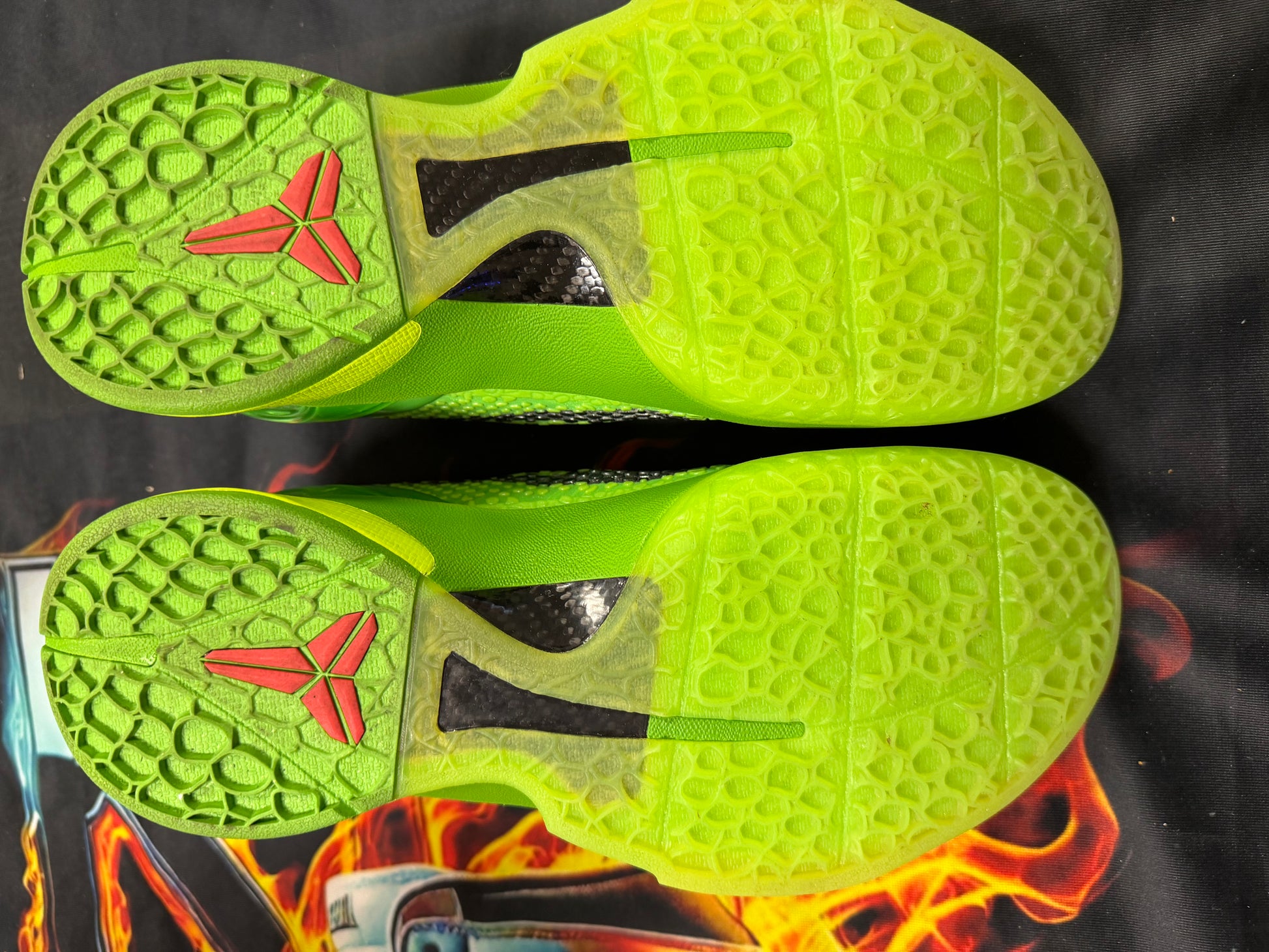 NIKE KOBE 6 GRINCH