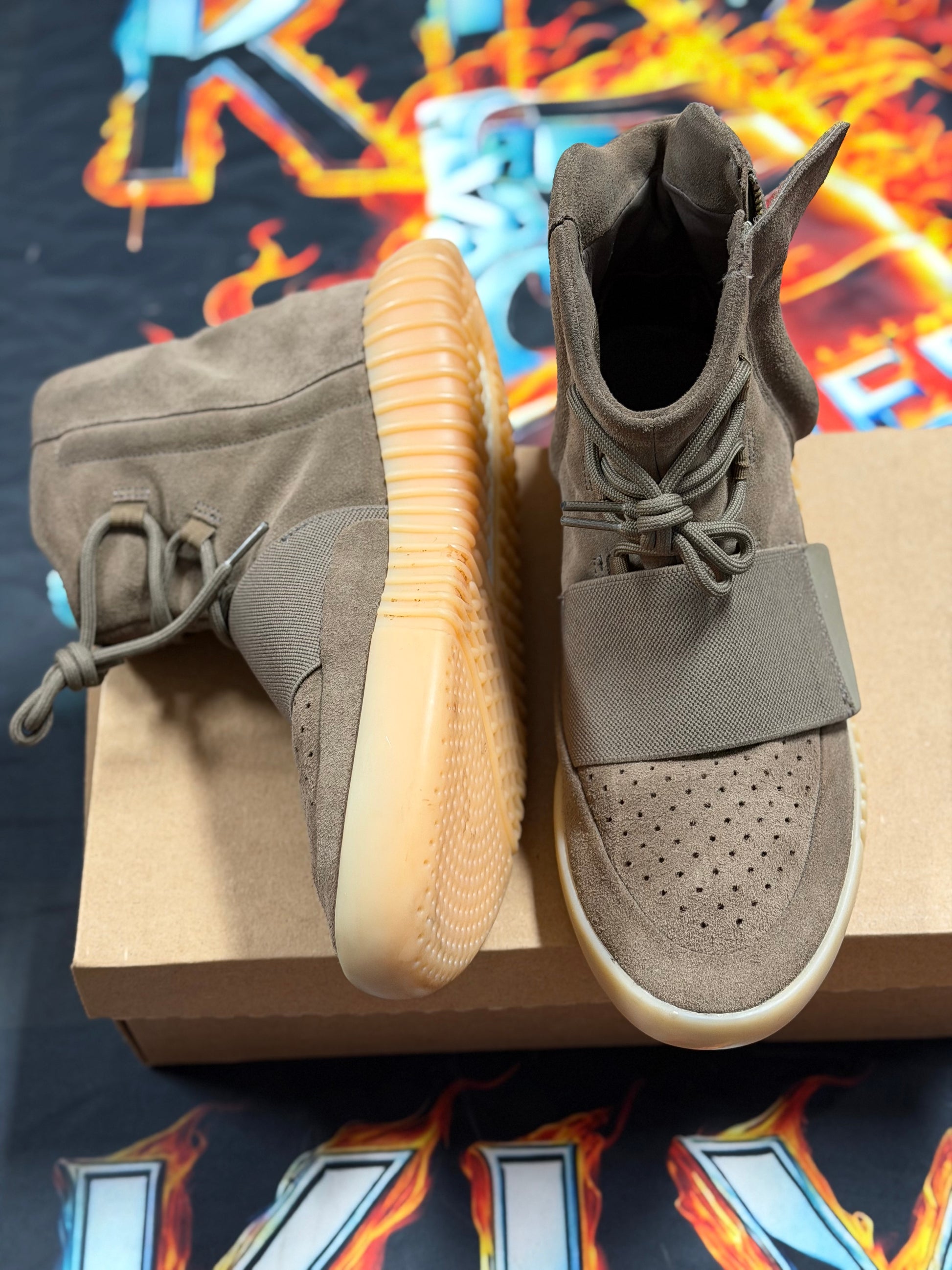 YEEZY 750 CHOCOLATE