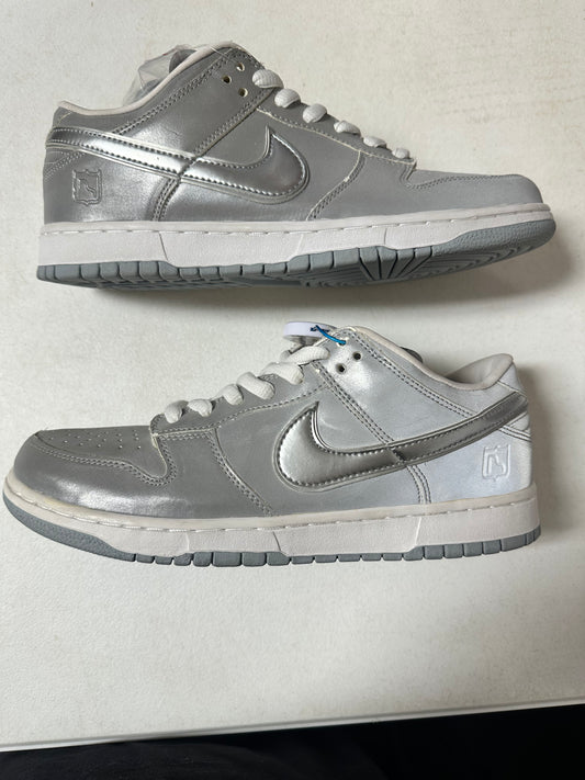 NIKE SB DUNK LOW 3M MEDICOM
